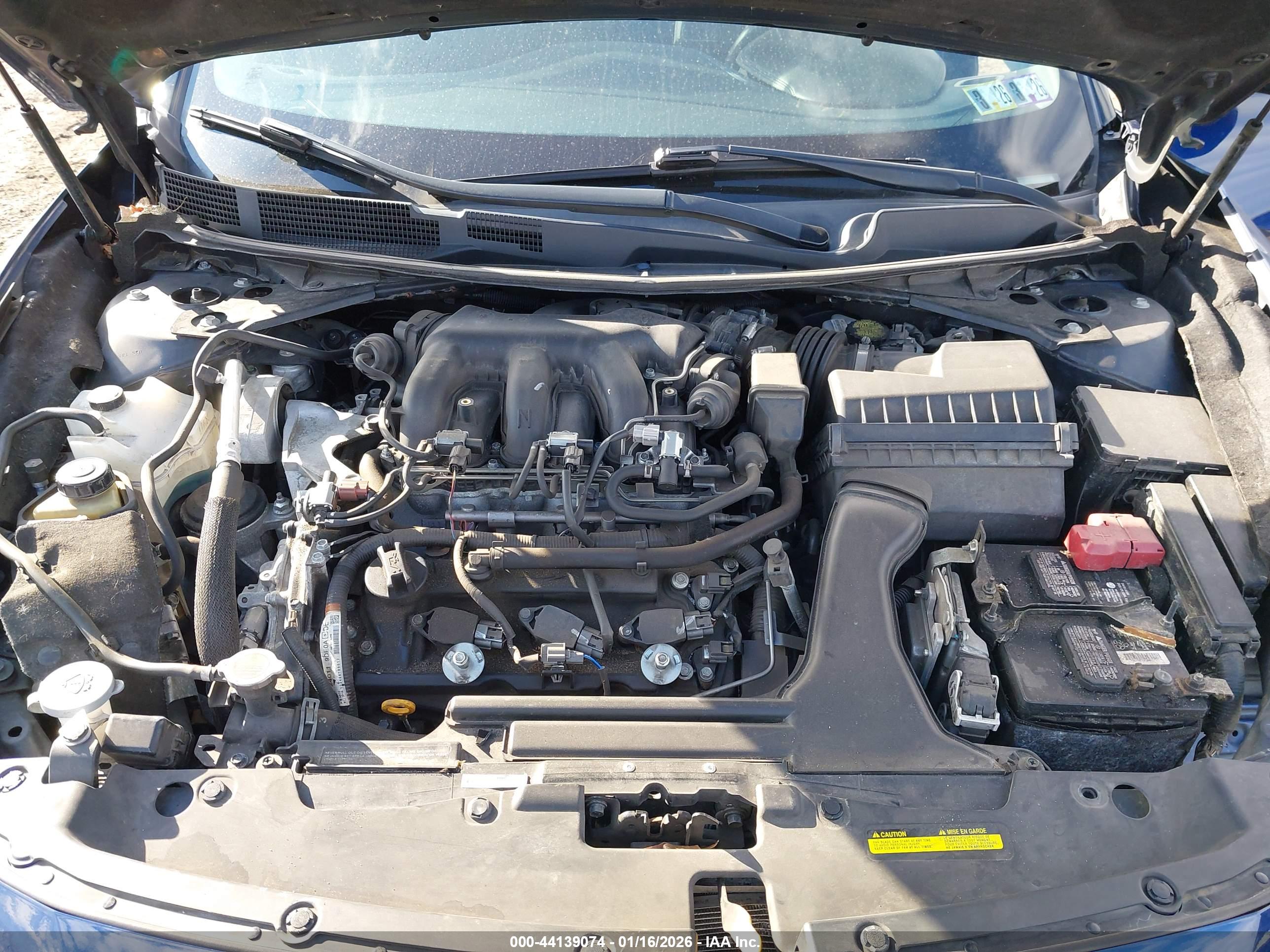 NISSAN MAXIMA image 10