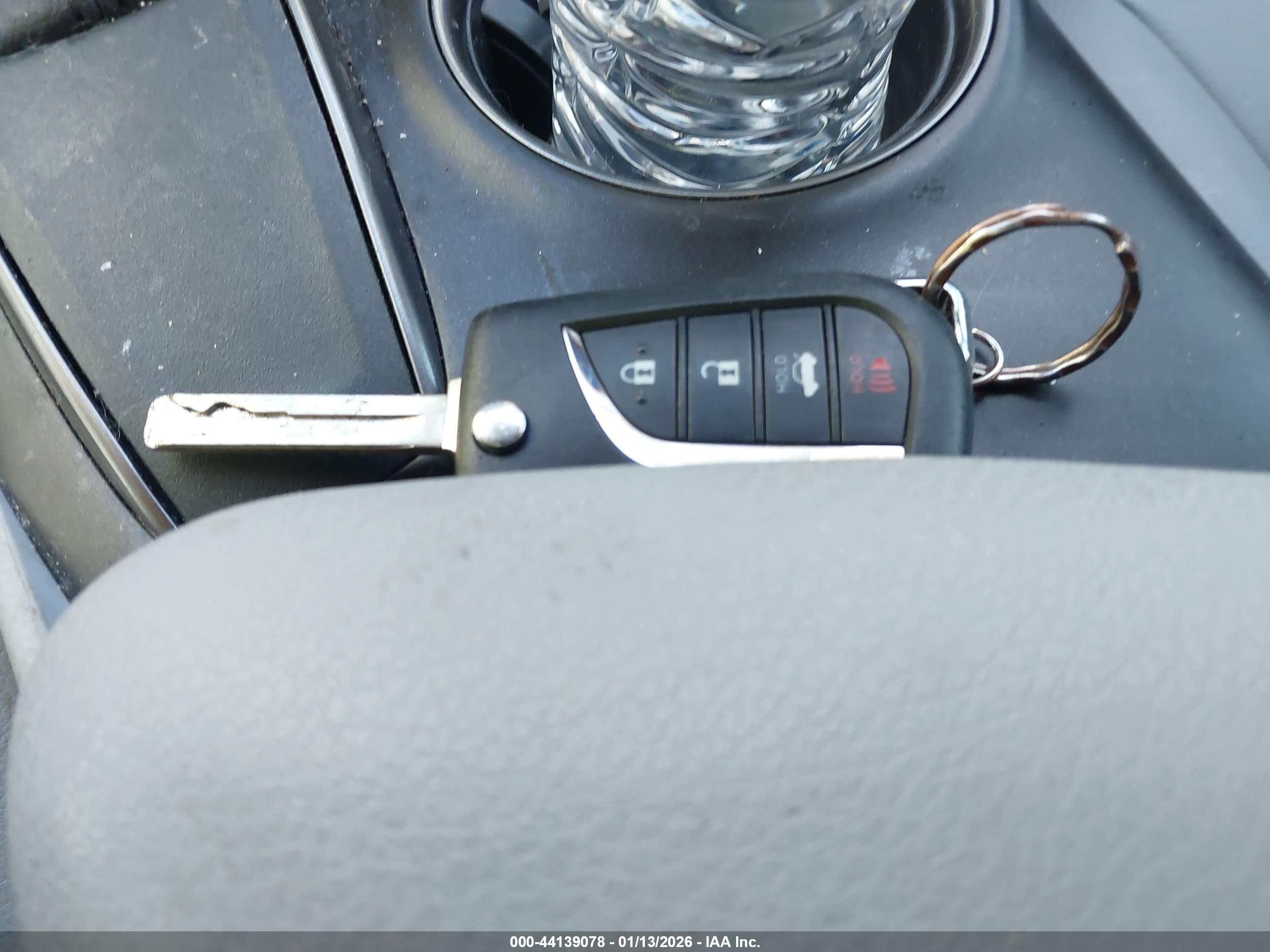 TOYOTA CAMRY image 11