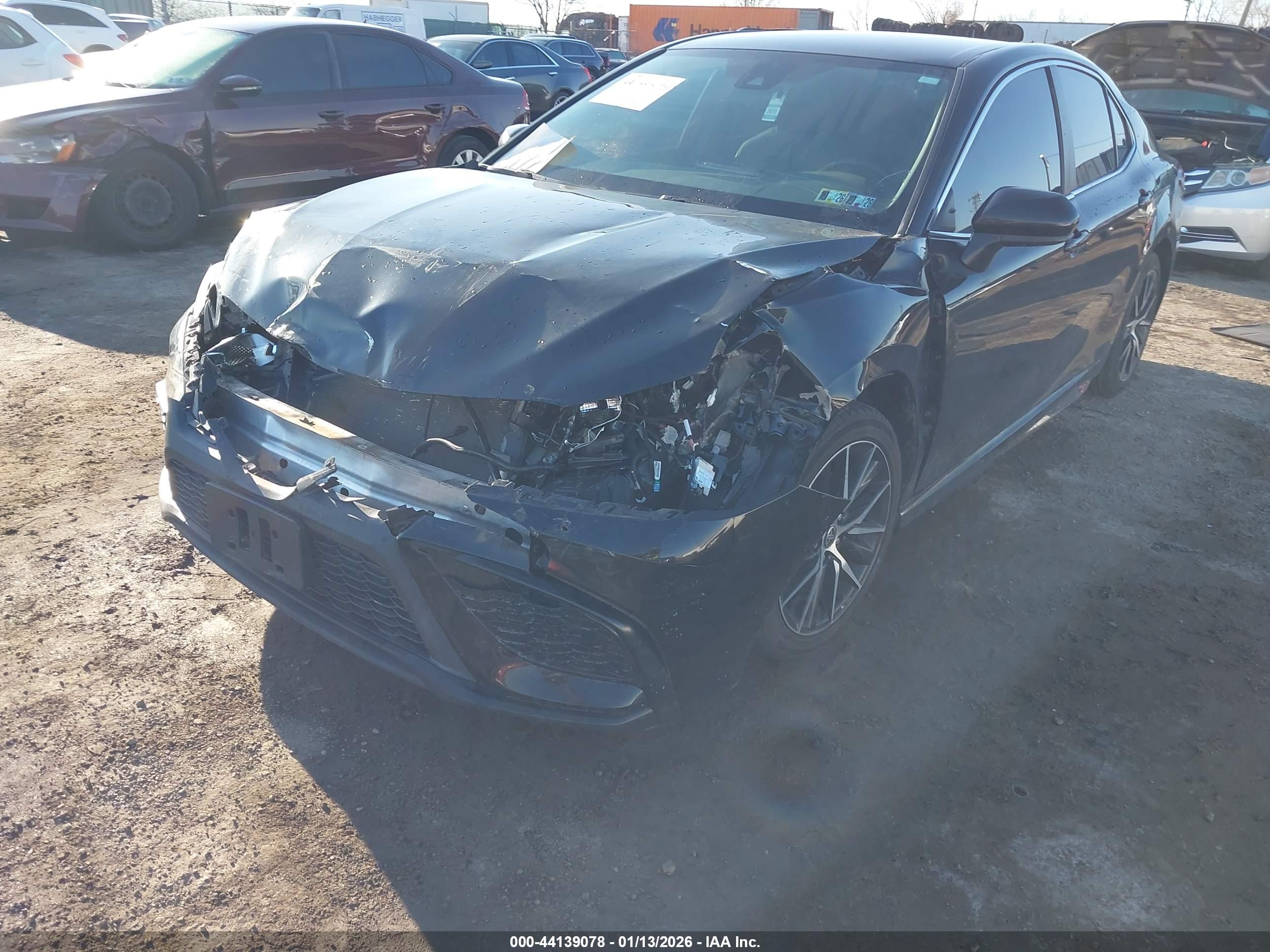 TOYOTA CAMRY image 6