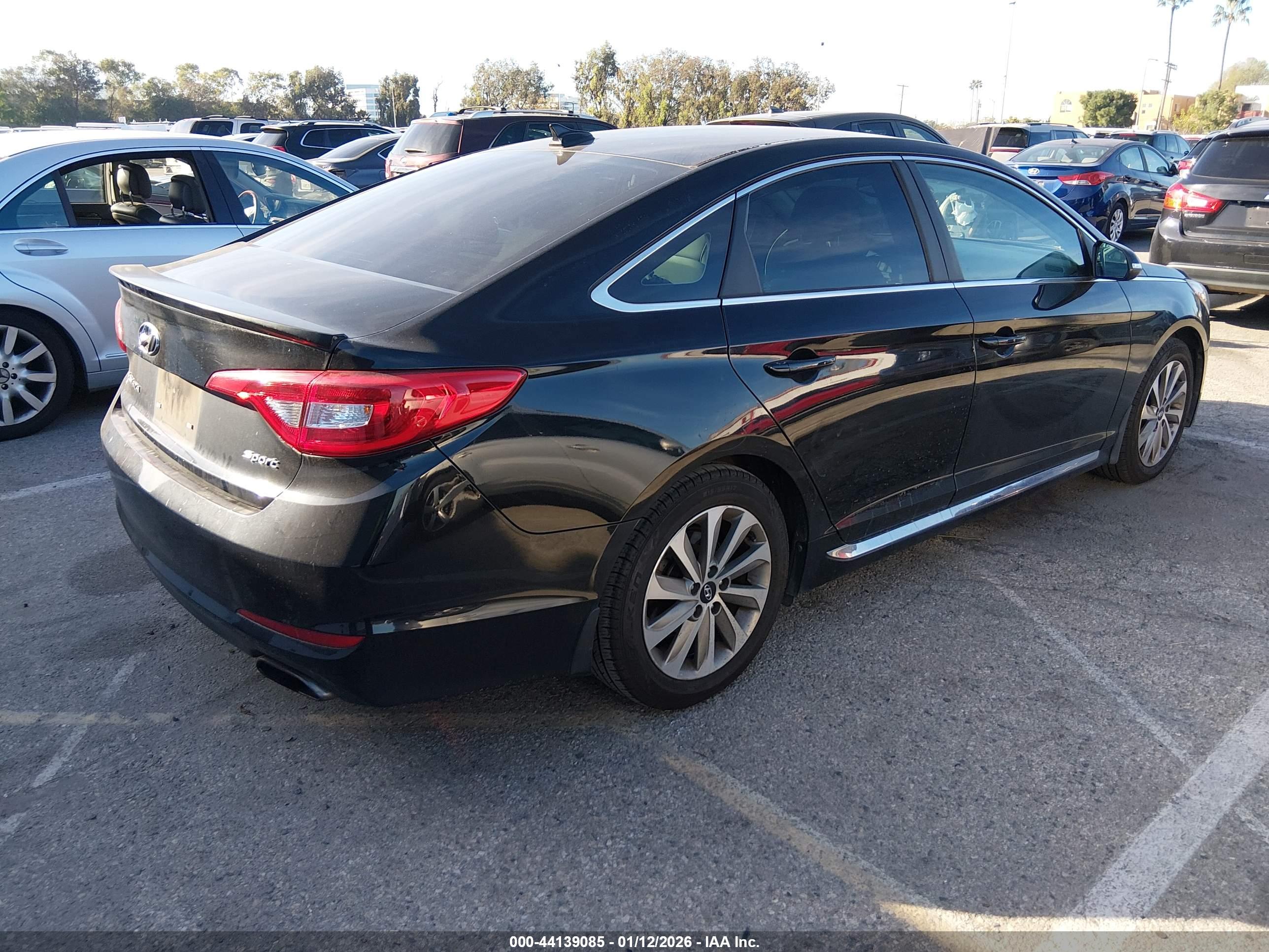 HYUNDAI SONATA image 4