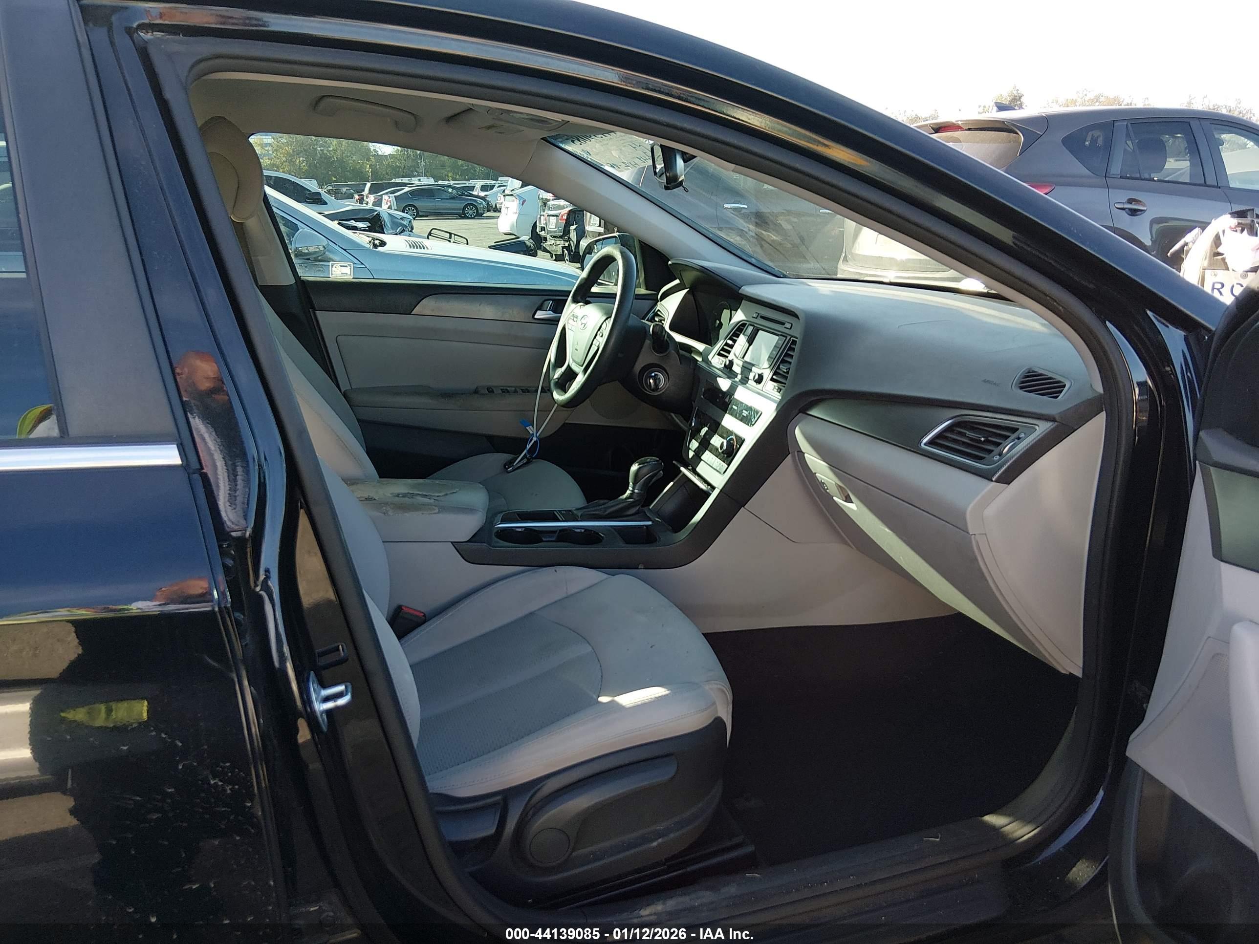HYUNDAI SONATA image 5