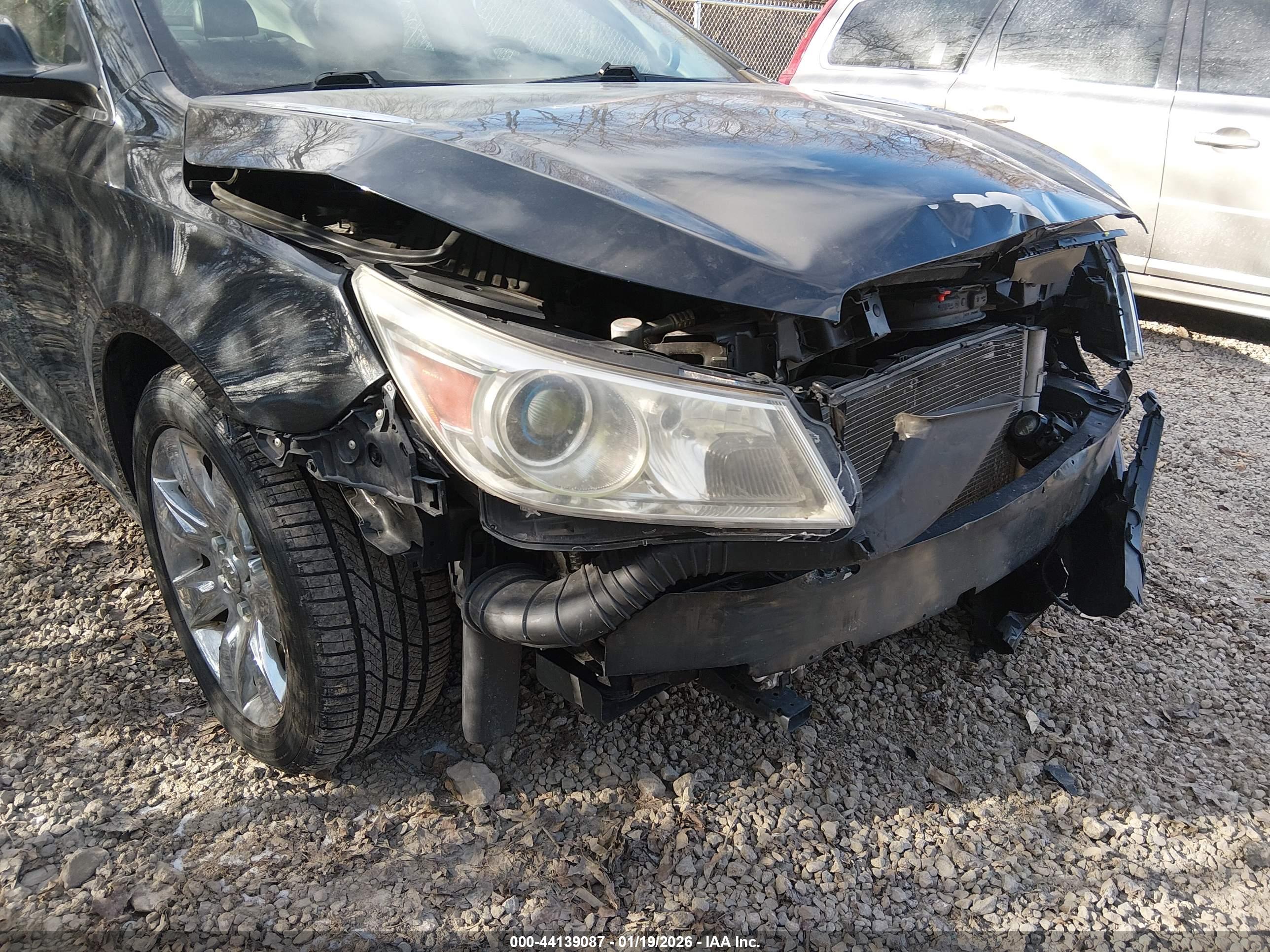 BUICK LACROSSE image 6