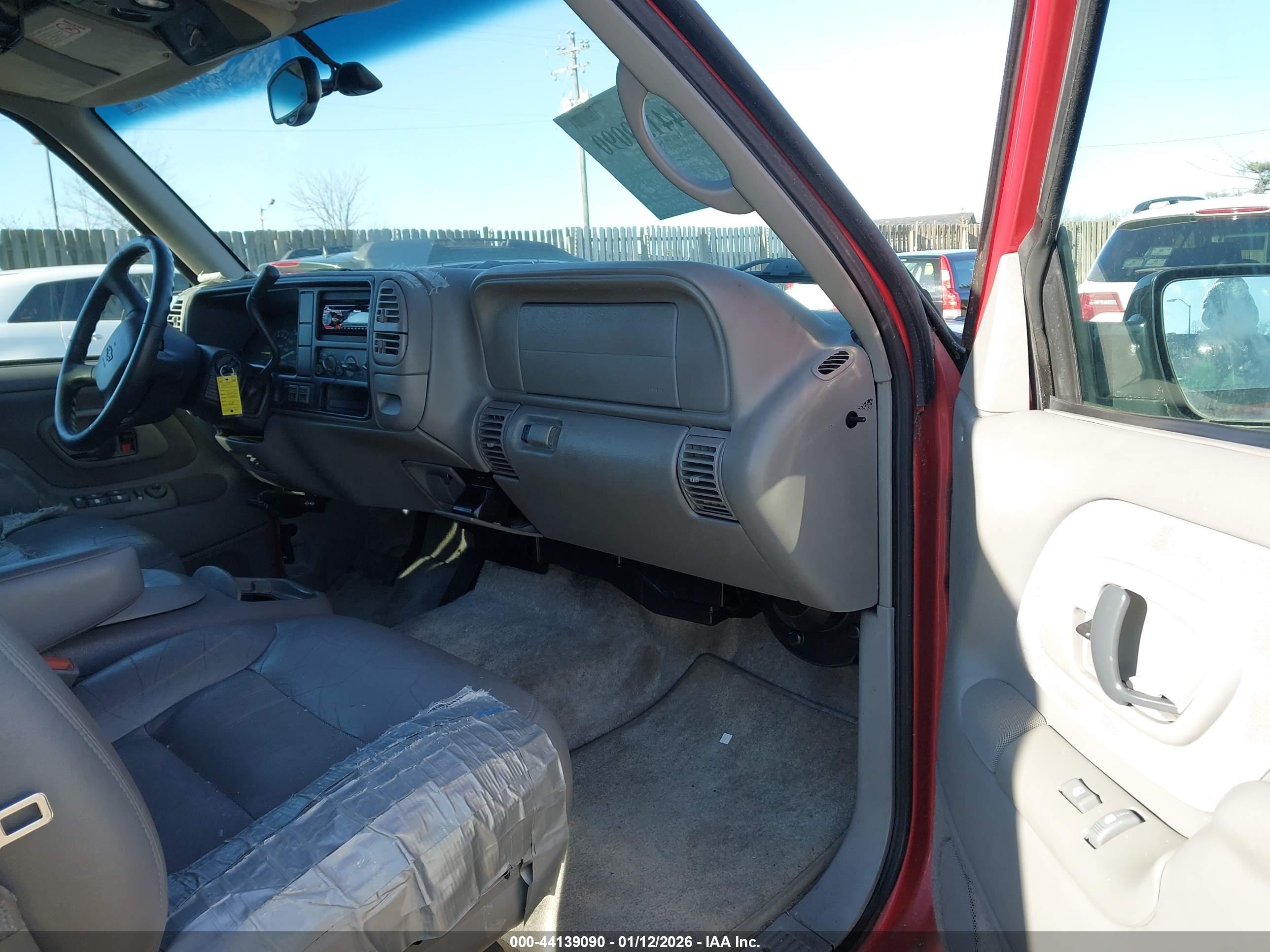 CHEVROLET TAHOE image 5
