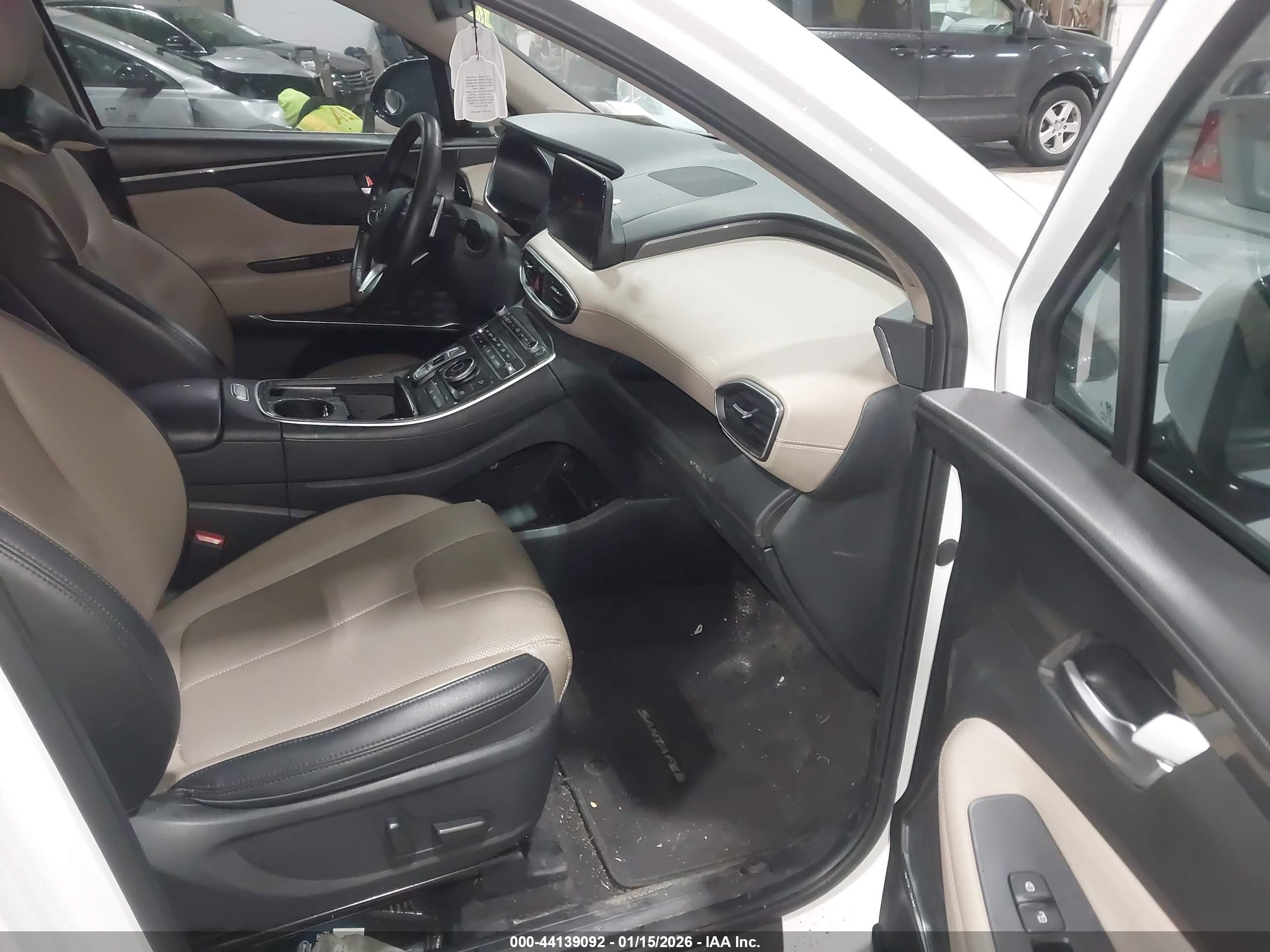 HYUNDAI SANTA image 5