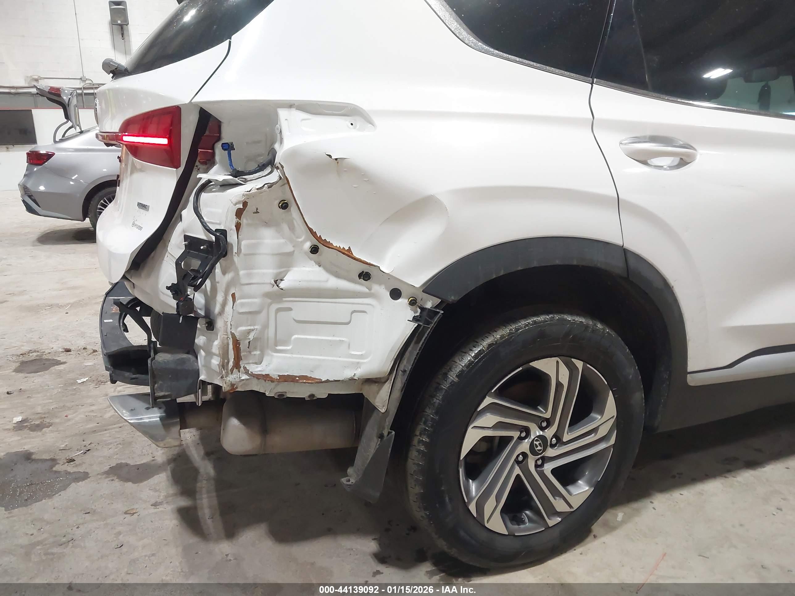 HYUNDAI SANTA image 6