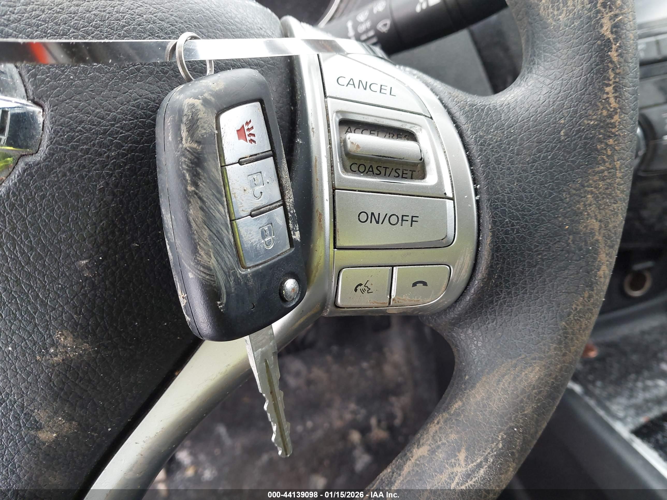NISSAN ROGUE image 11