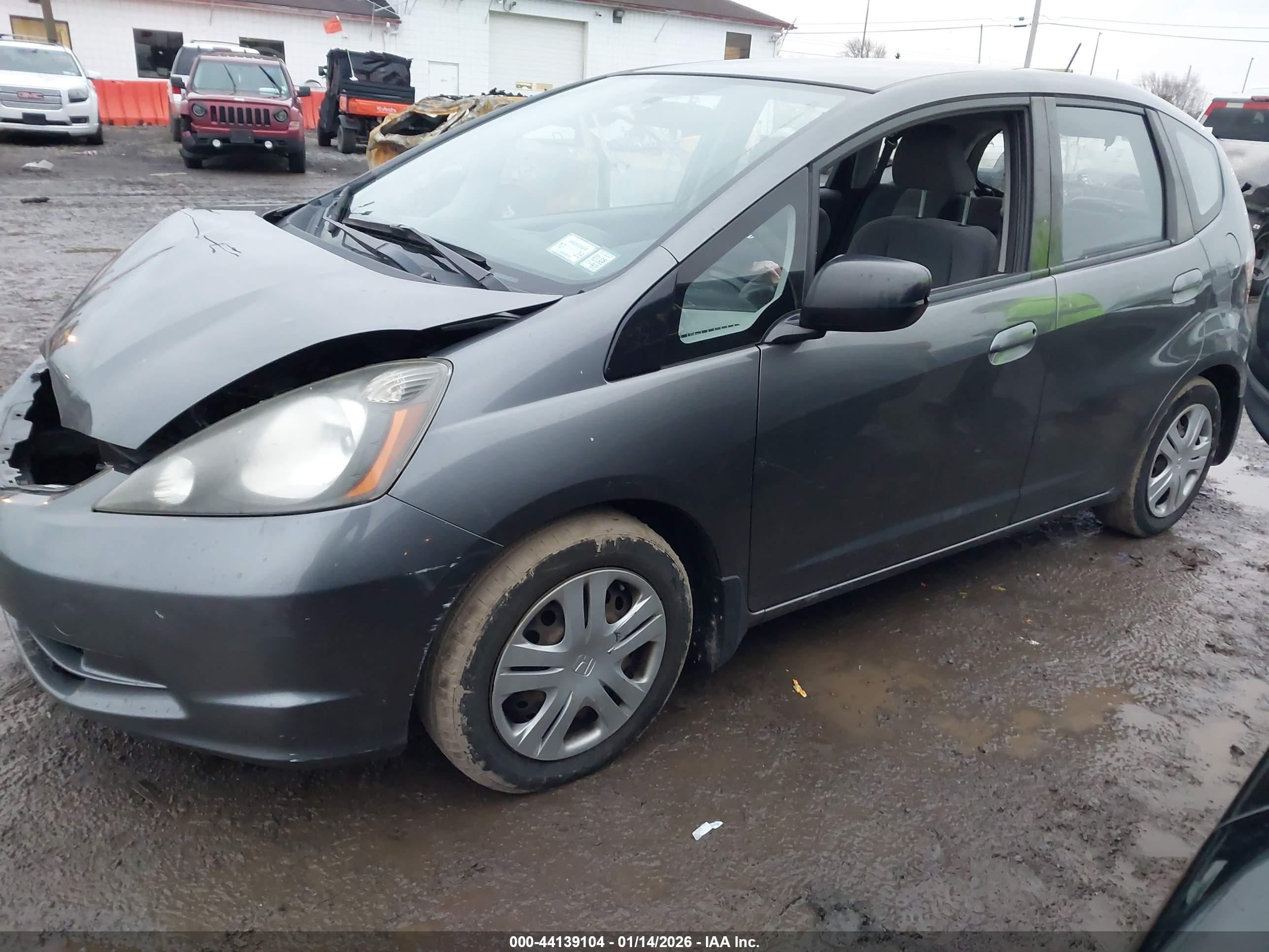 HONDA FIT image 2