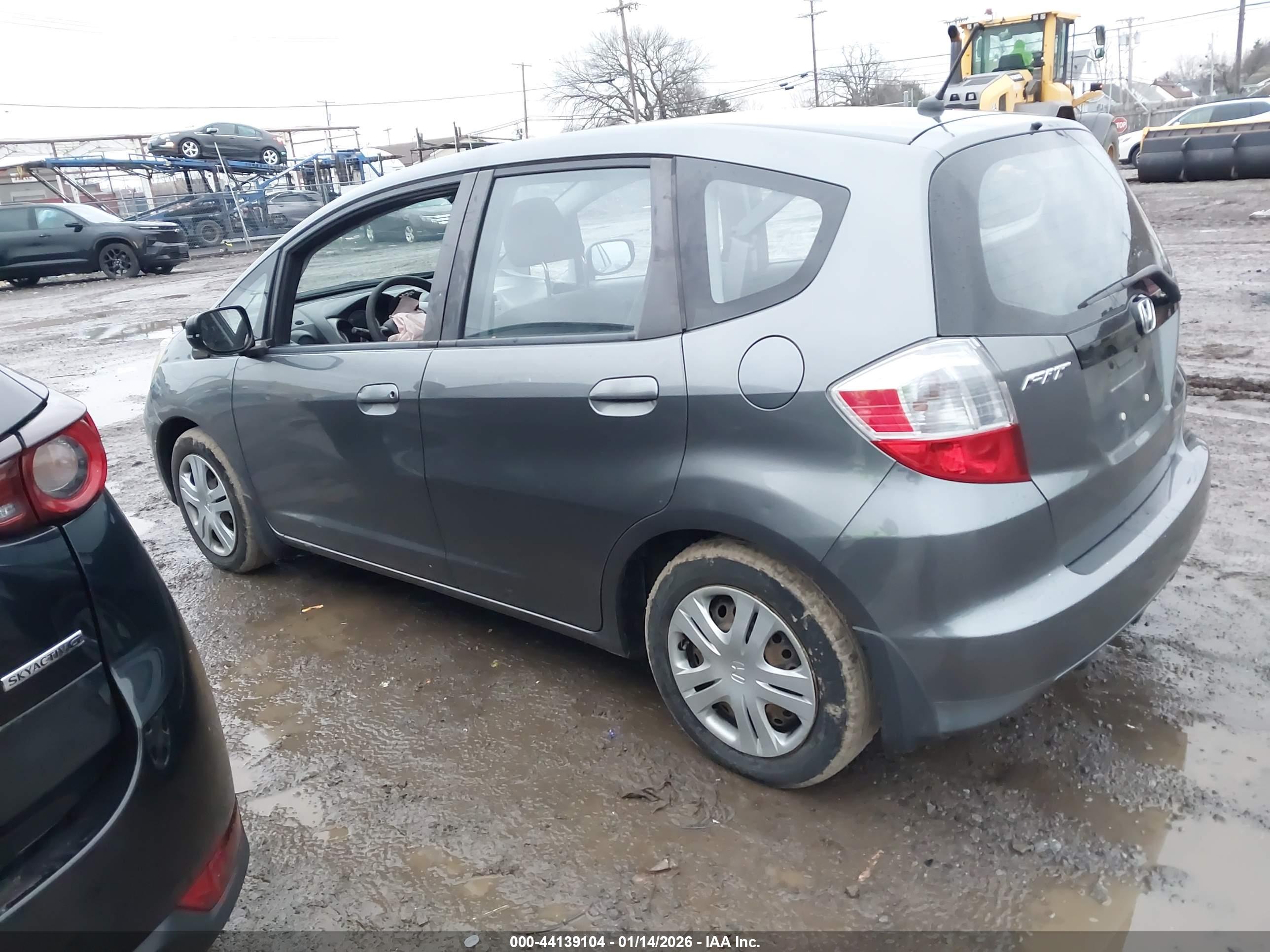 HONDA FIT image 3