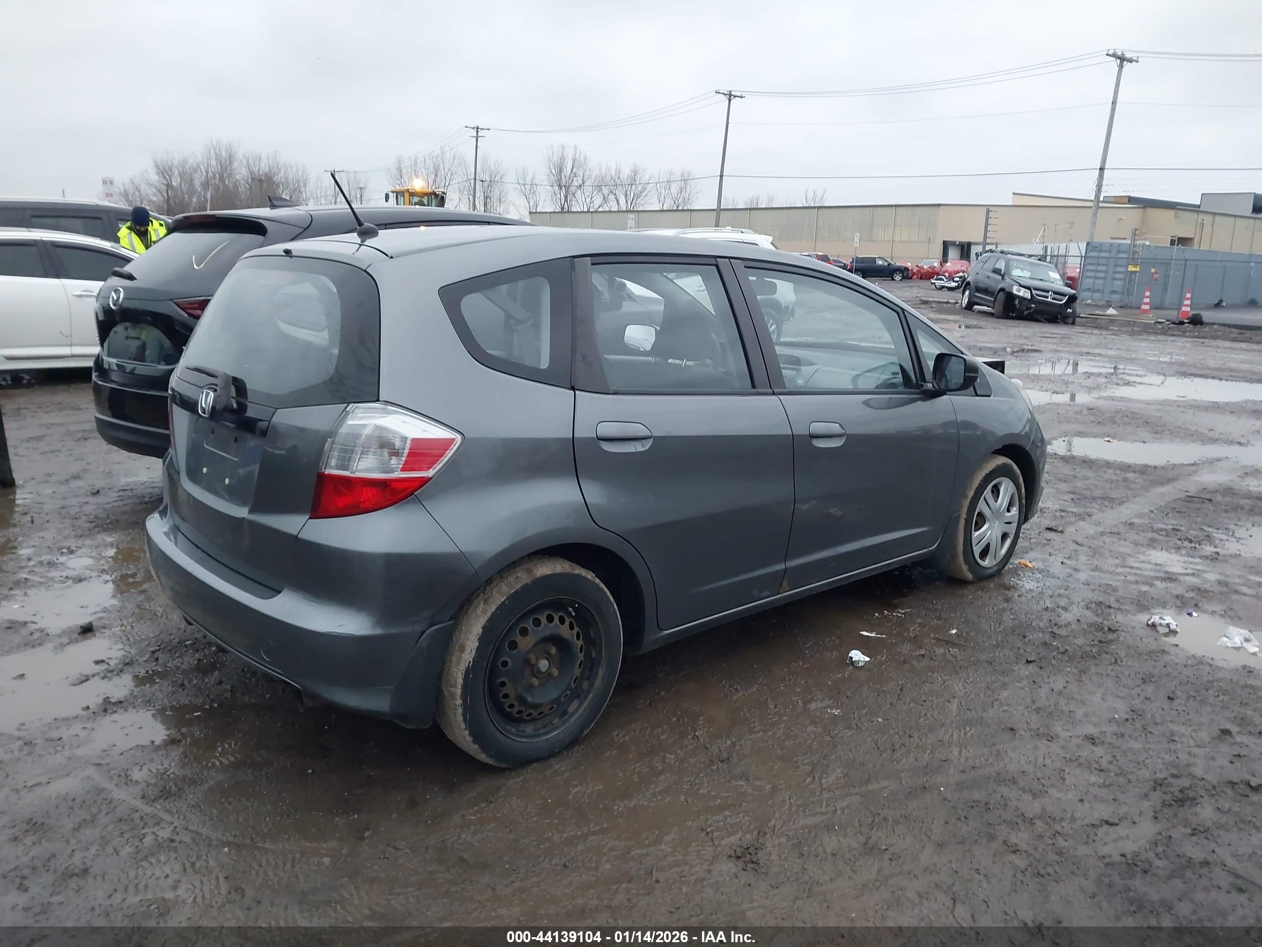 HONDA FIT image 4