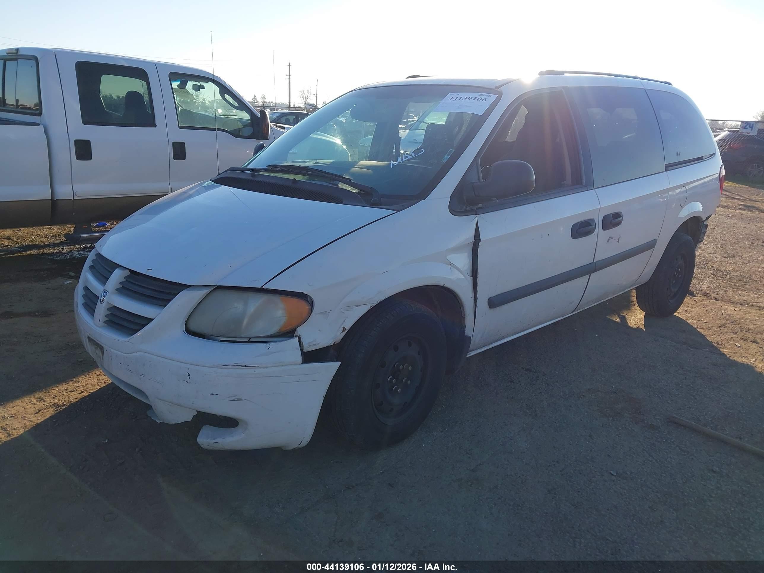 DODGE GRAND image 2
