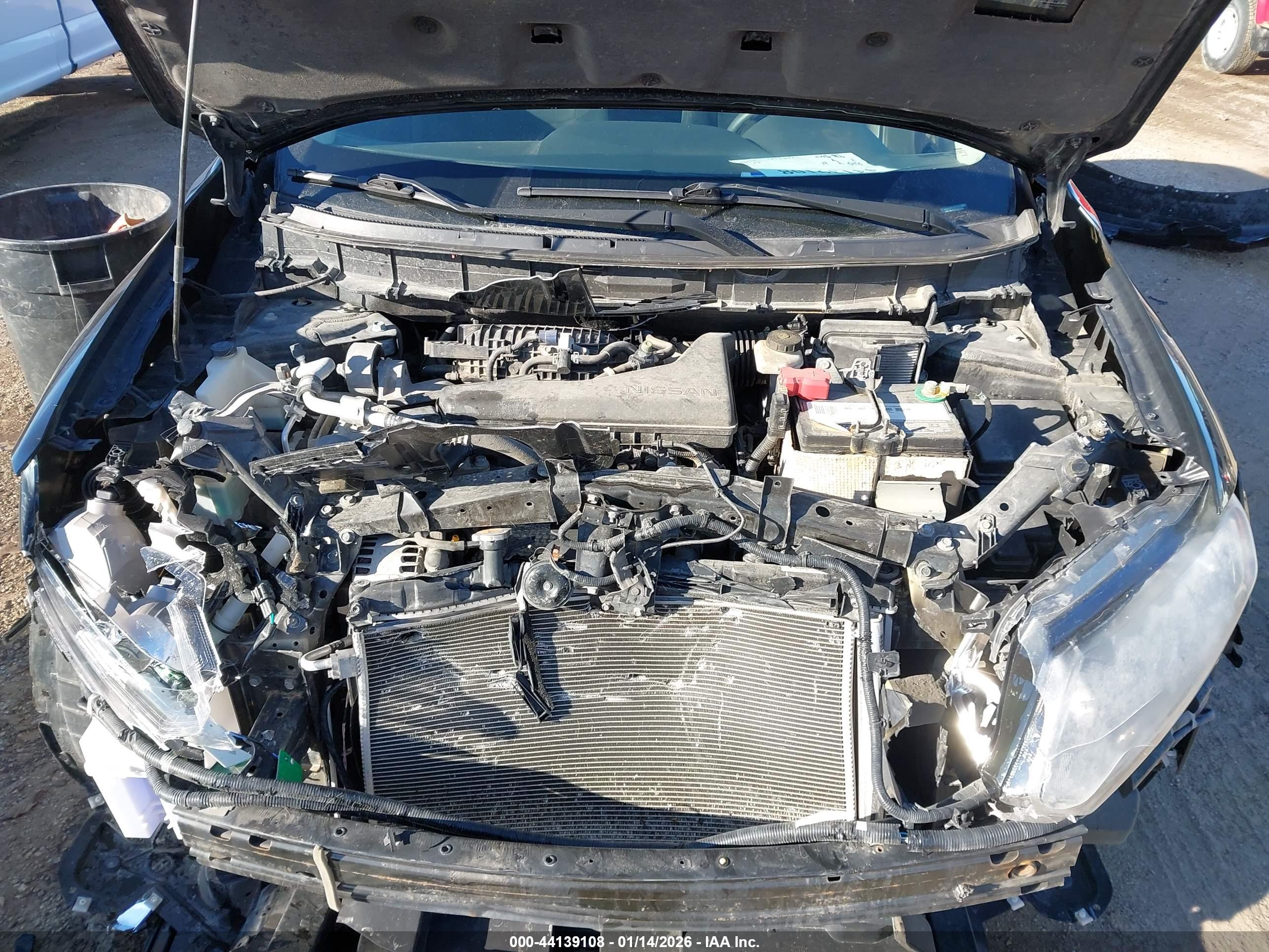 NISSAN ROGUE image 10