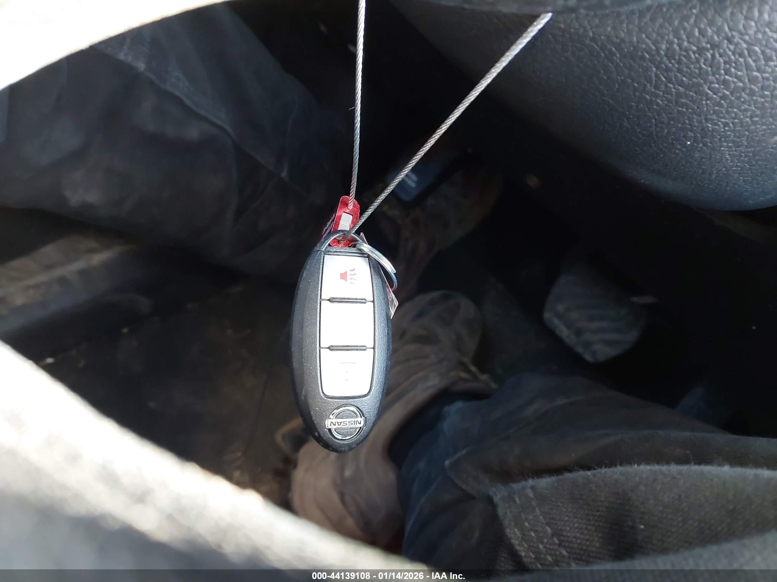 NISSAN ROGUE image 11