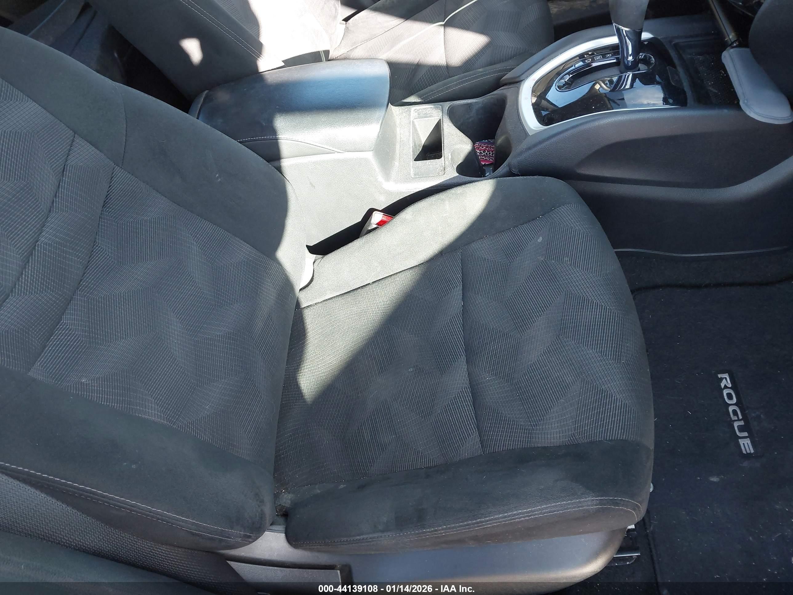 NISSAN ROGUE image 5