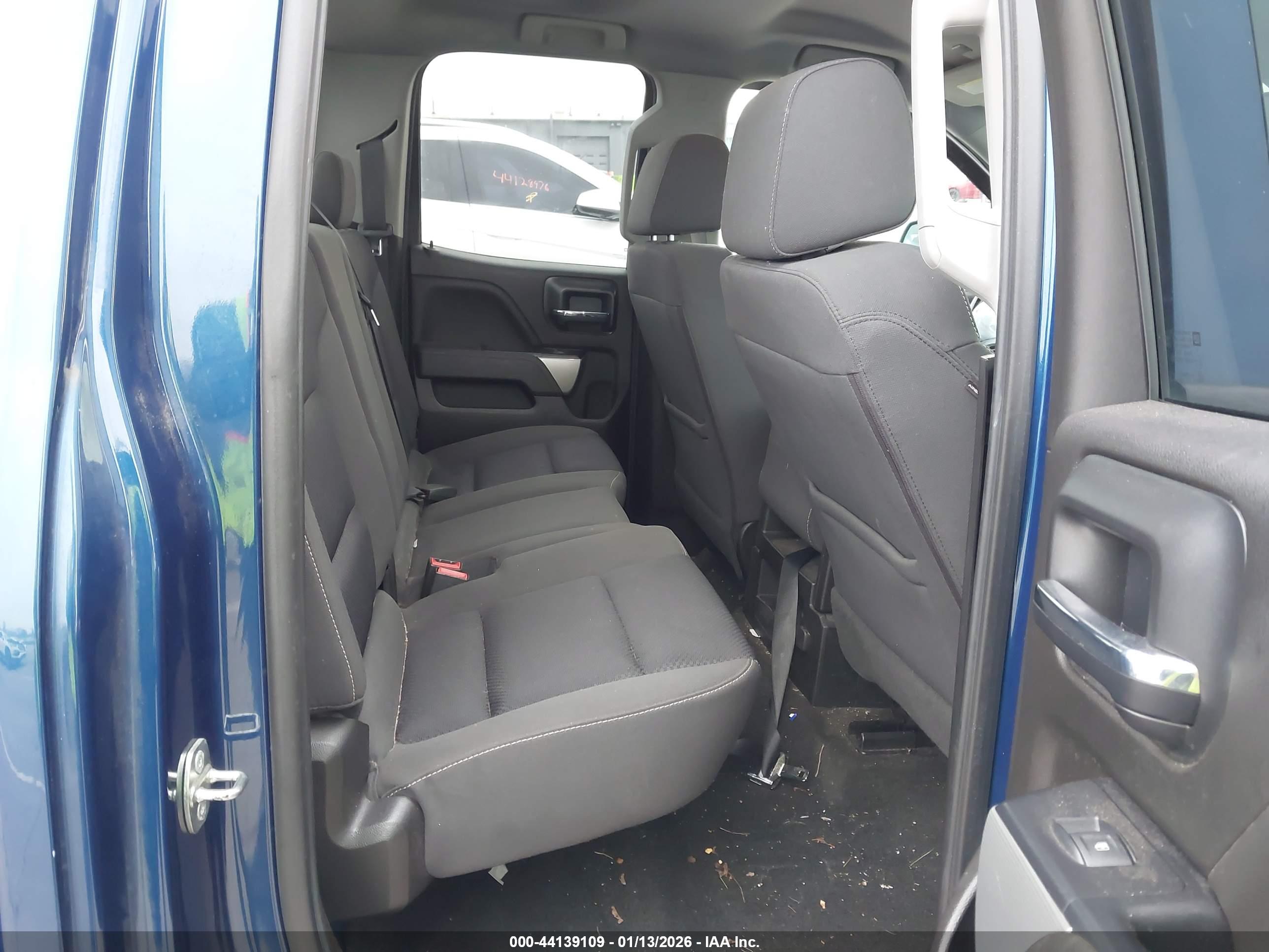CHEVROLET SILVERADO image 8