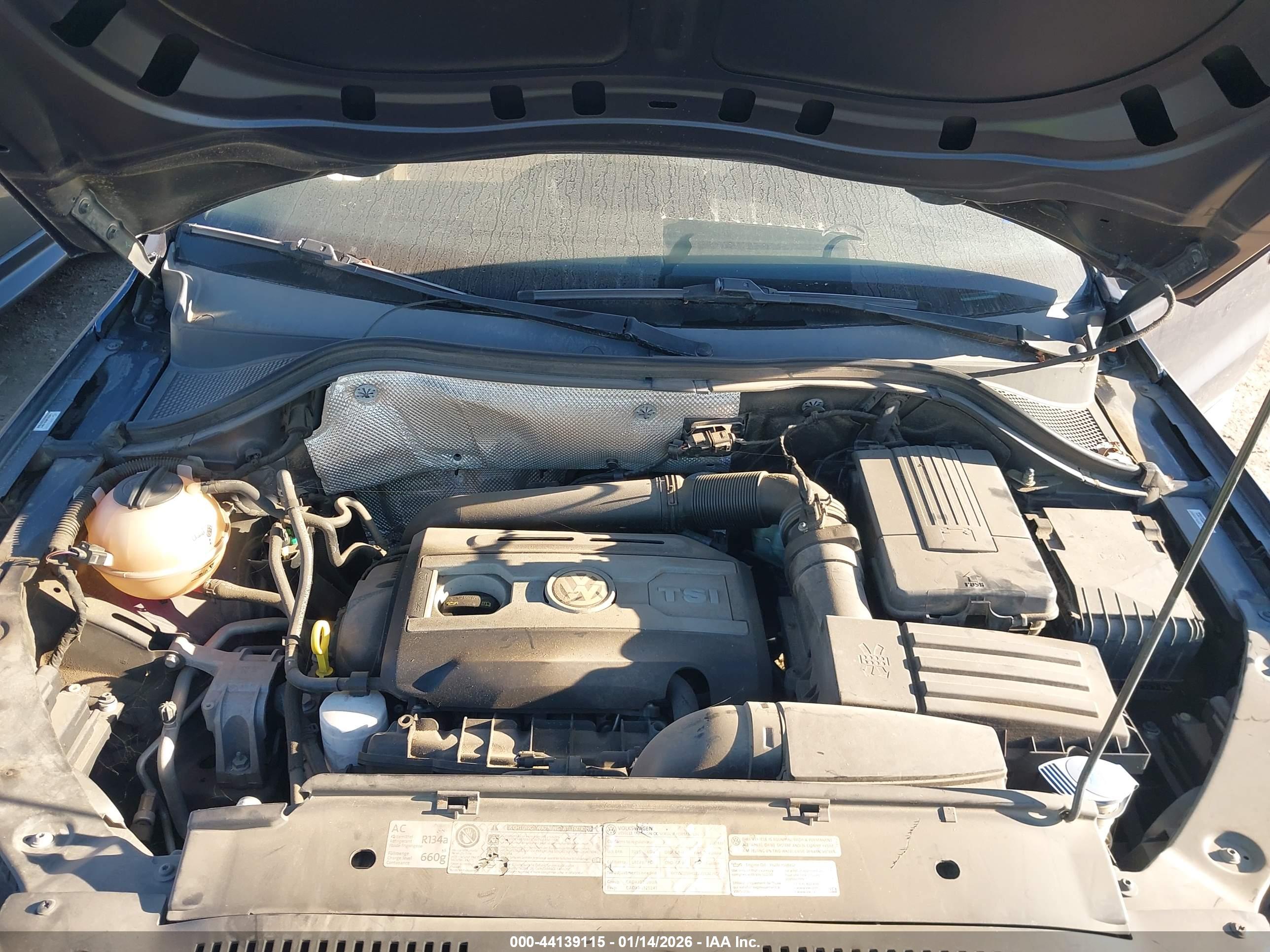VOLKSWAGEN TIGUAN image 10