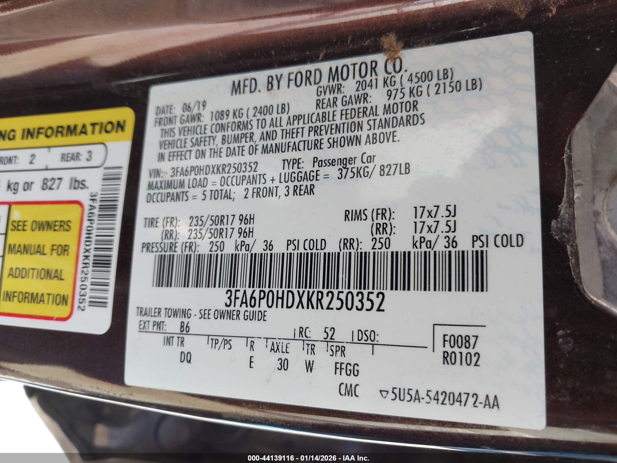FORD FUSION image 9
