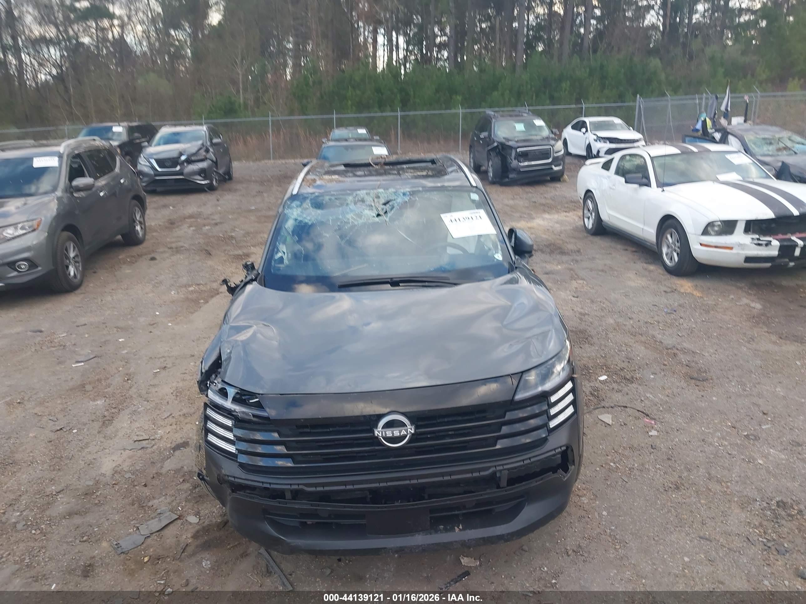 NISSAN KICKS image 6