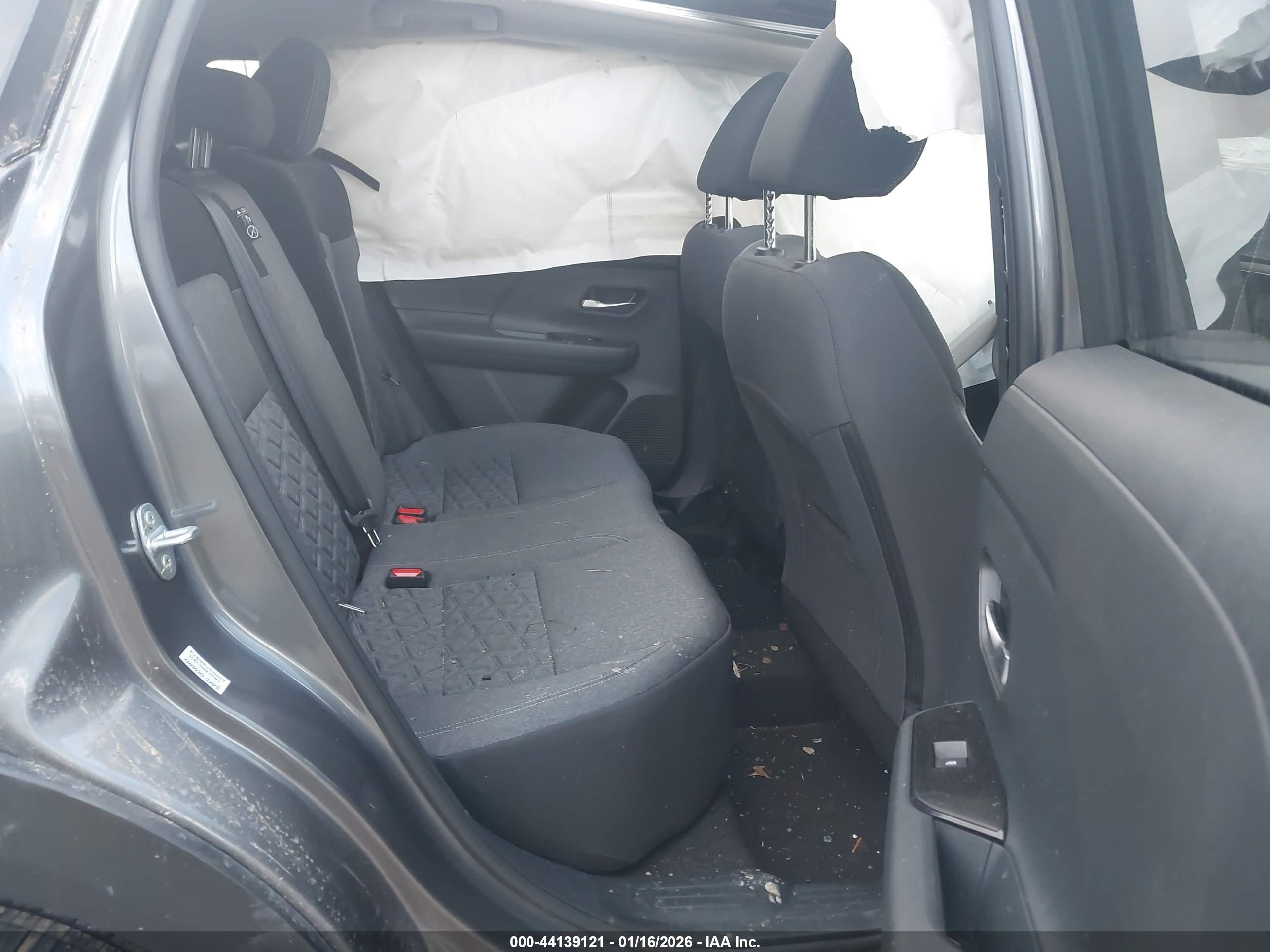 NISSAN KICKS image 8