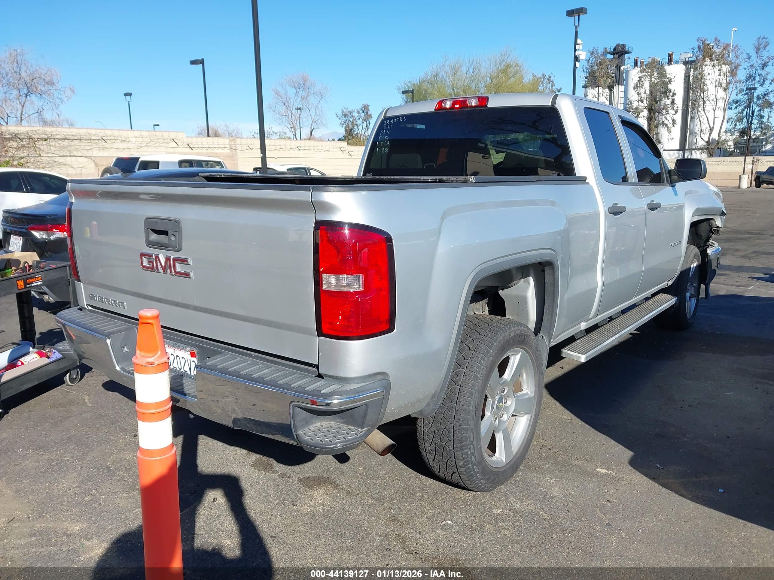 GMC SIERRA image 4