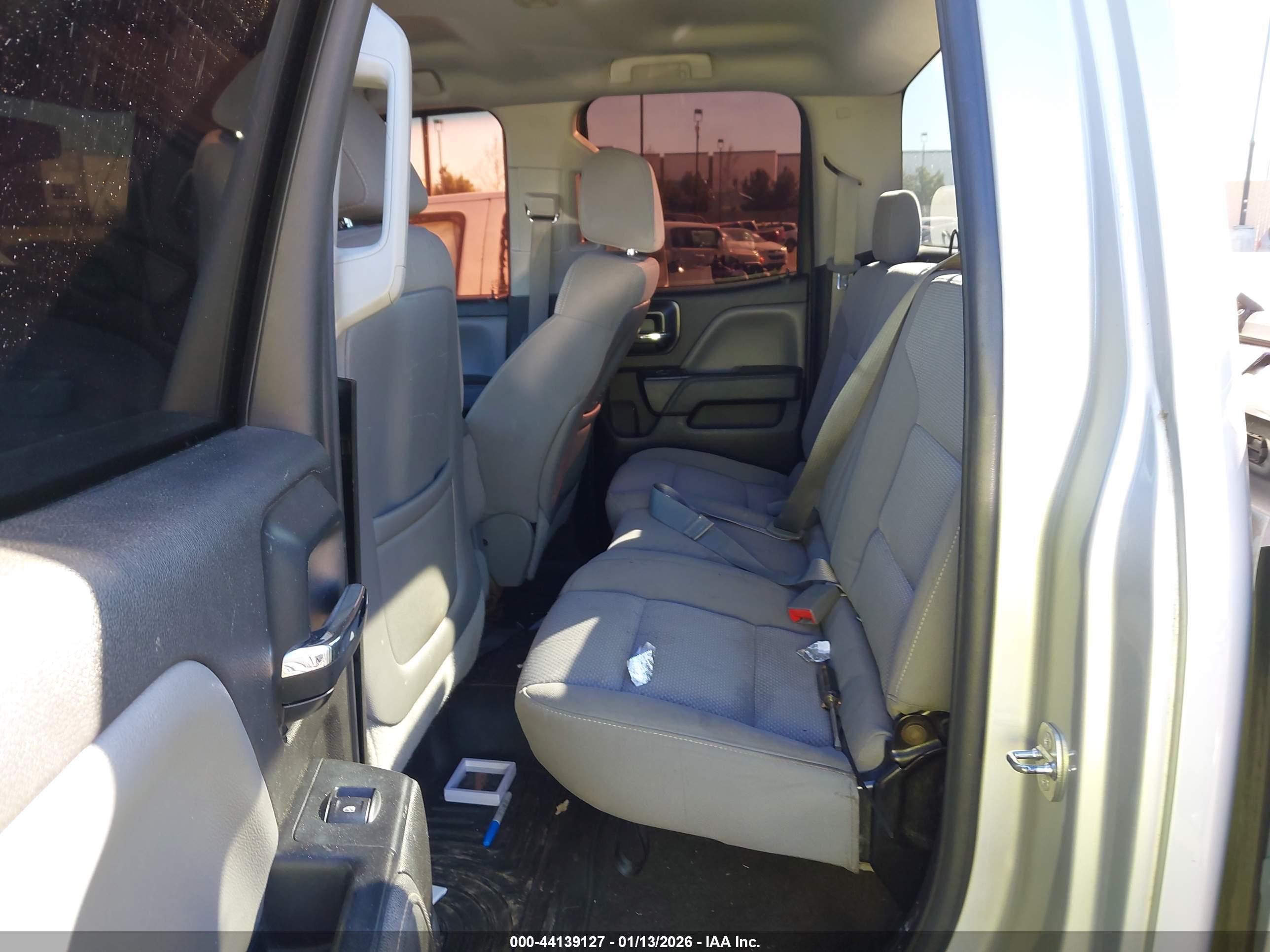 GMC SIERRA image 8