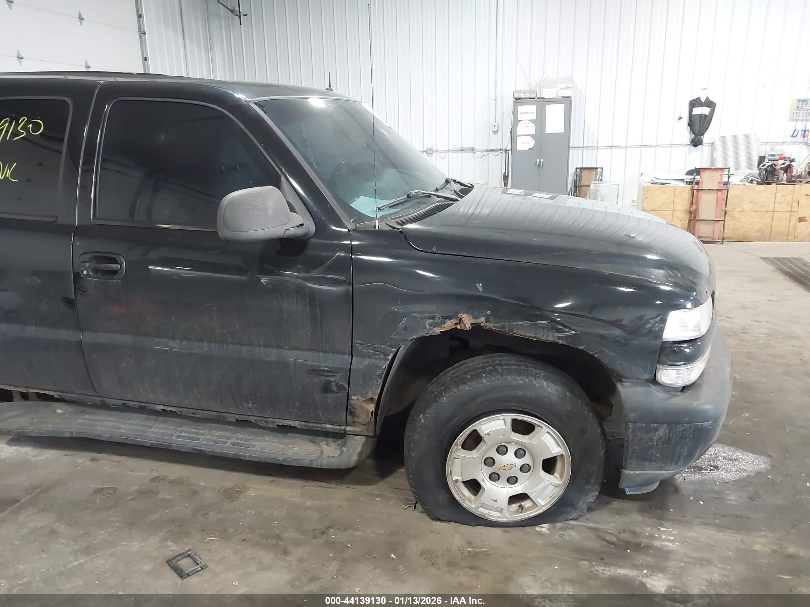 CHEVROLET TAHOE image 6