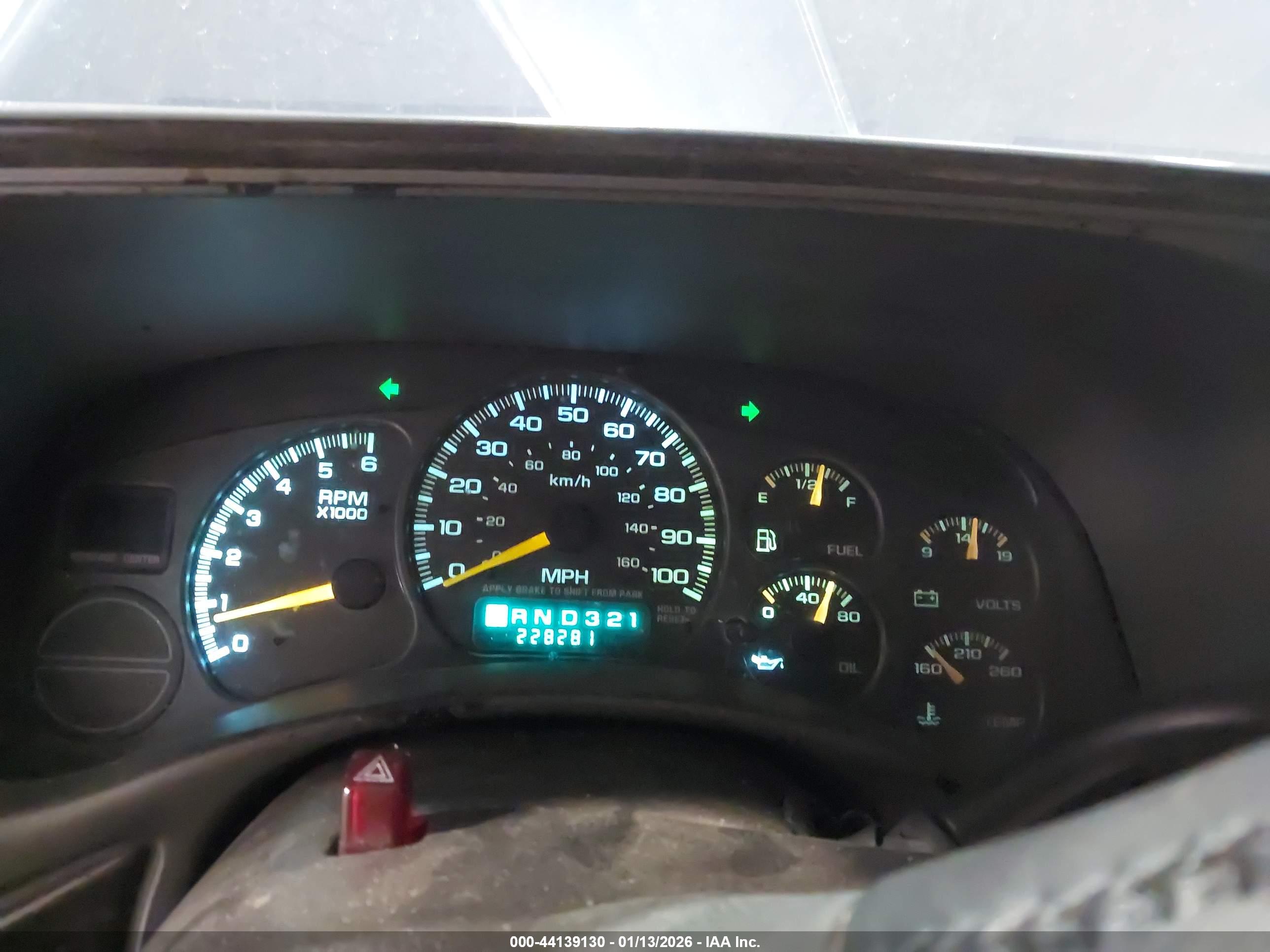 CHEVROLET TAHOE image 7