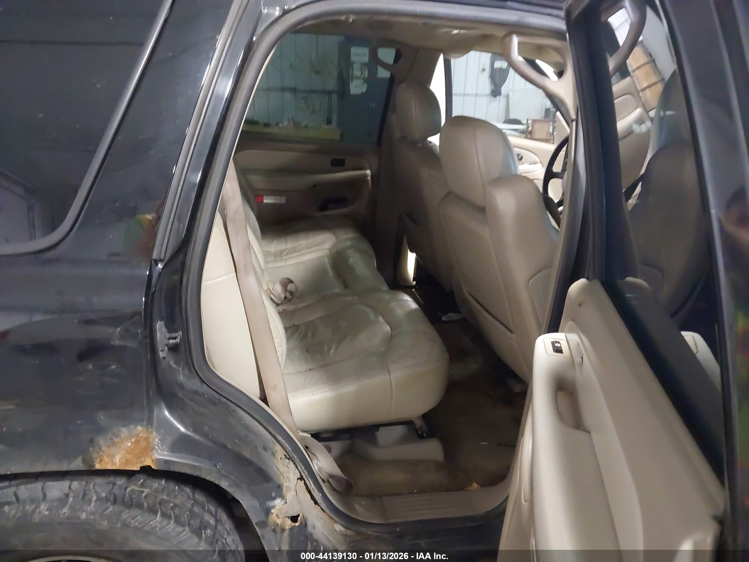 CHEVROLET TAHOE image 8