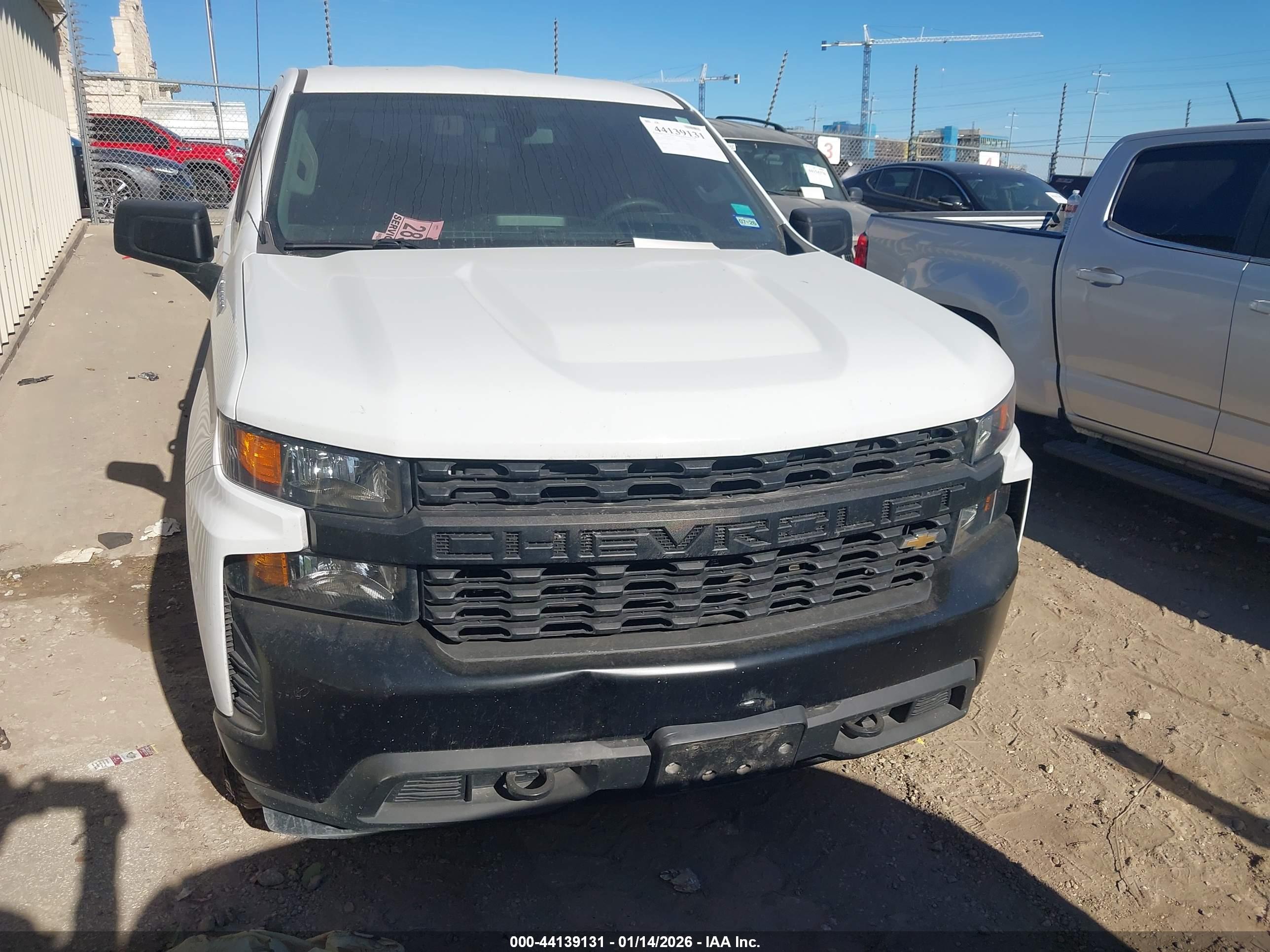 CHEVROLET SILVERADO image 6