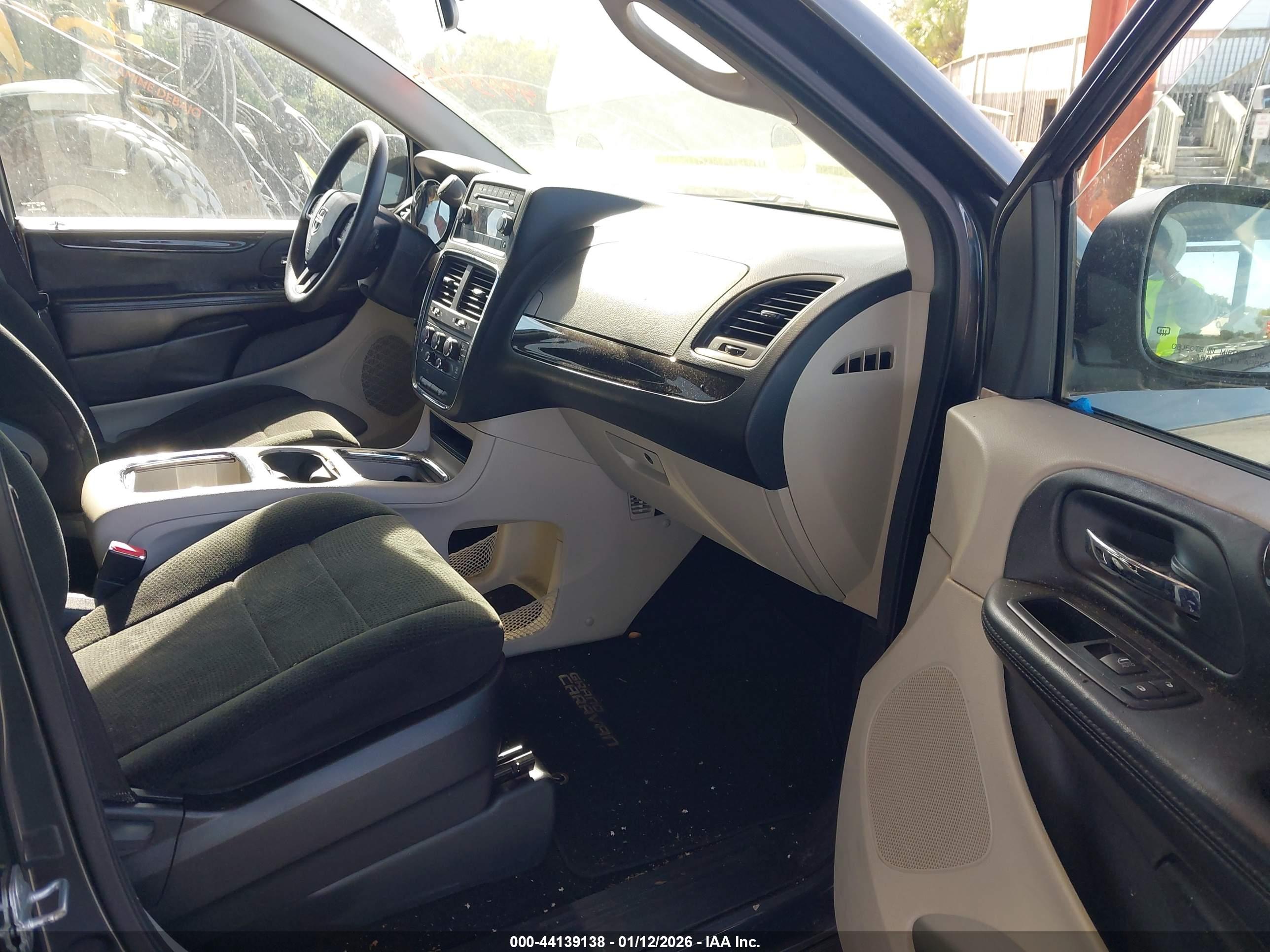 DODGE GRAND image 5
