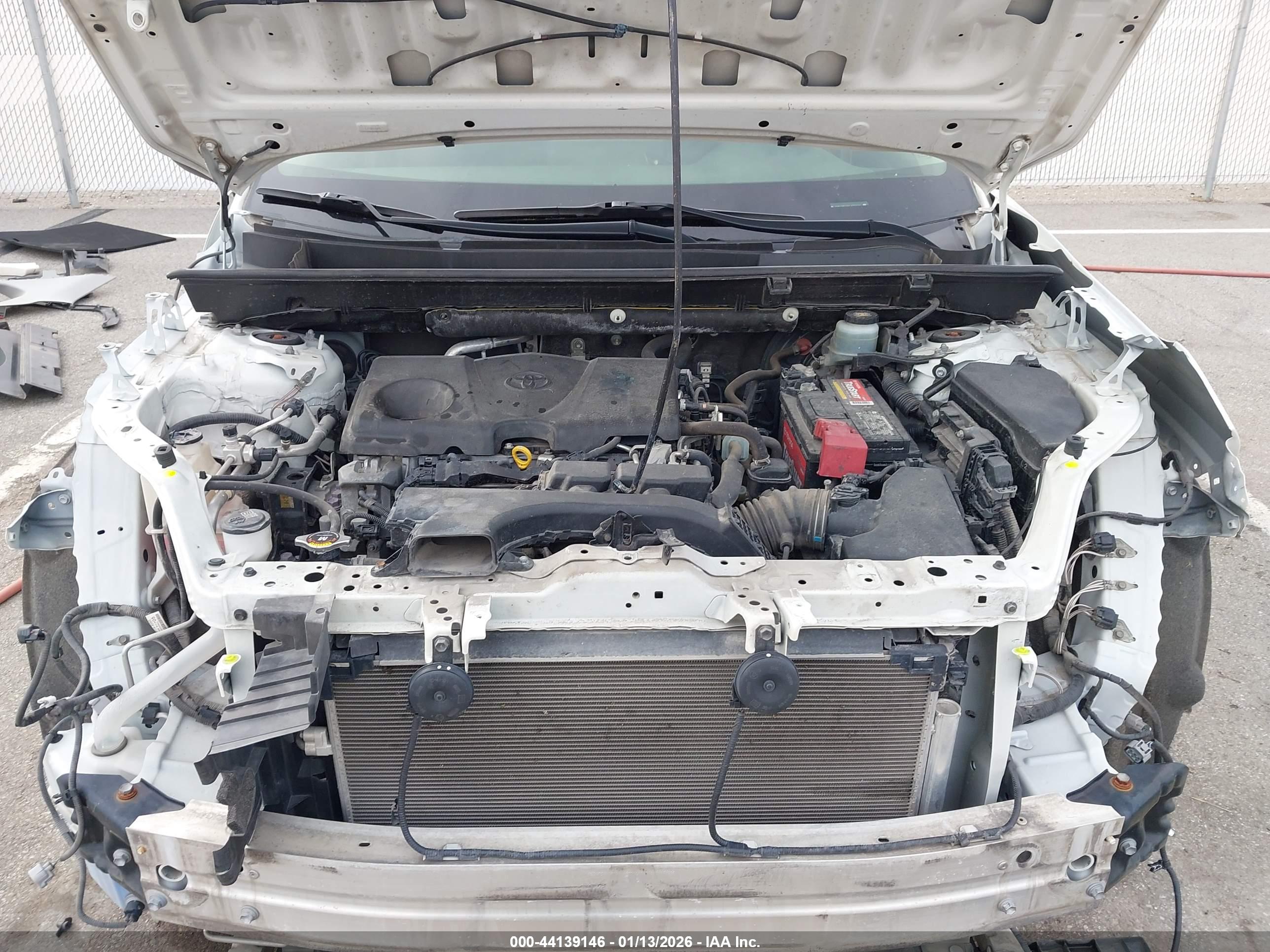 TOYOTA RAV4 image 10