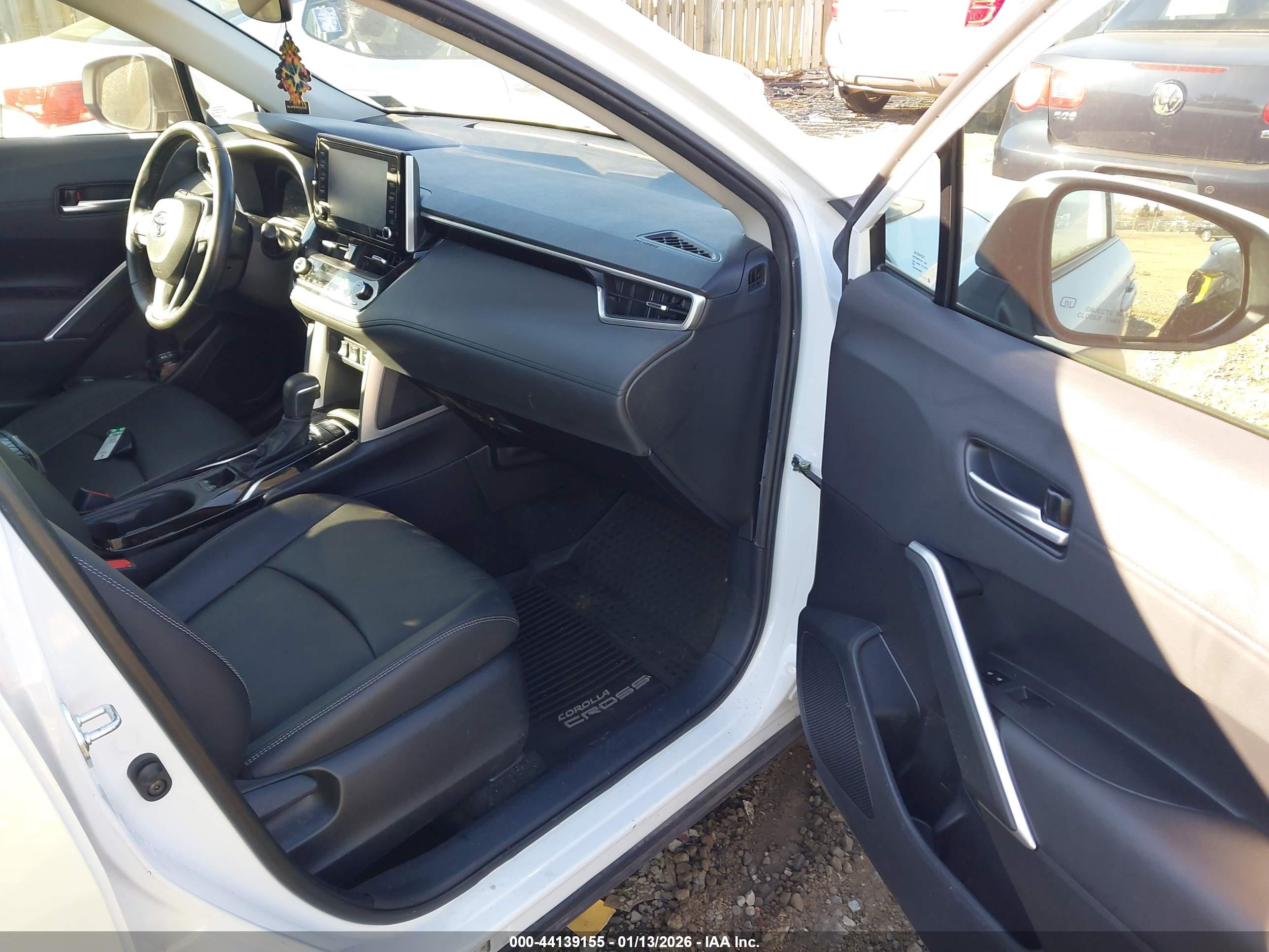 TOYOTA COROLLA image 5