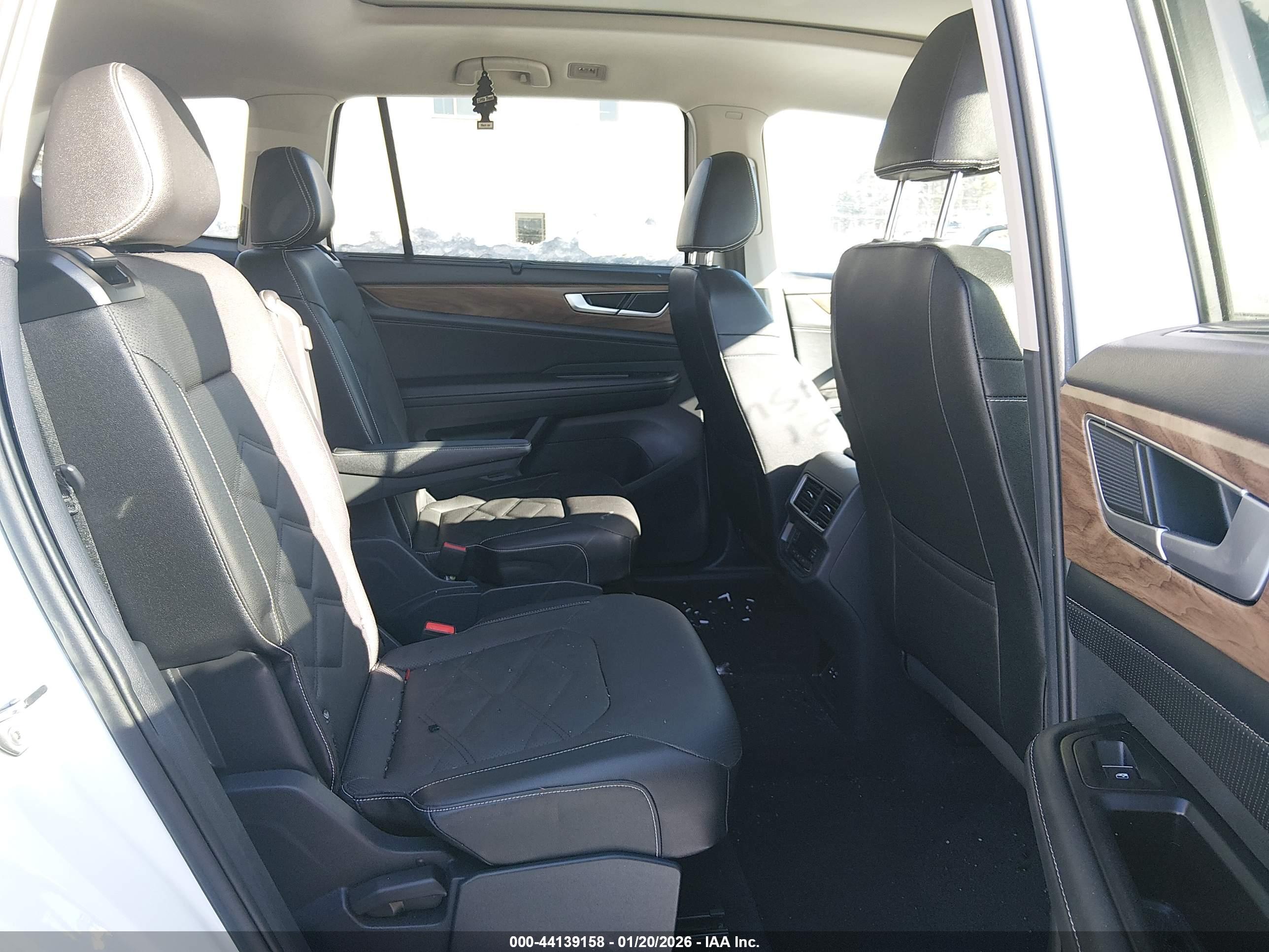VOLKSWAGEN ATLAS image 8