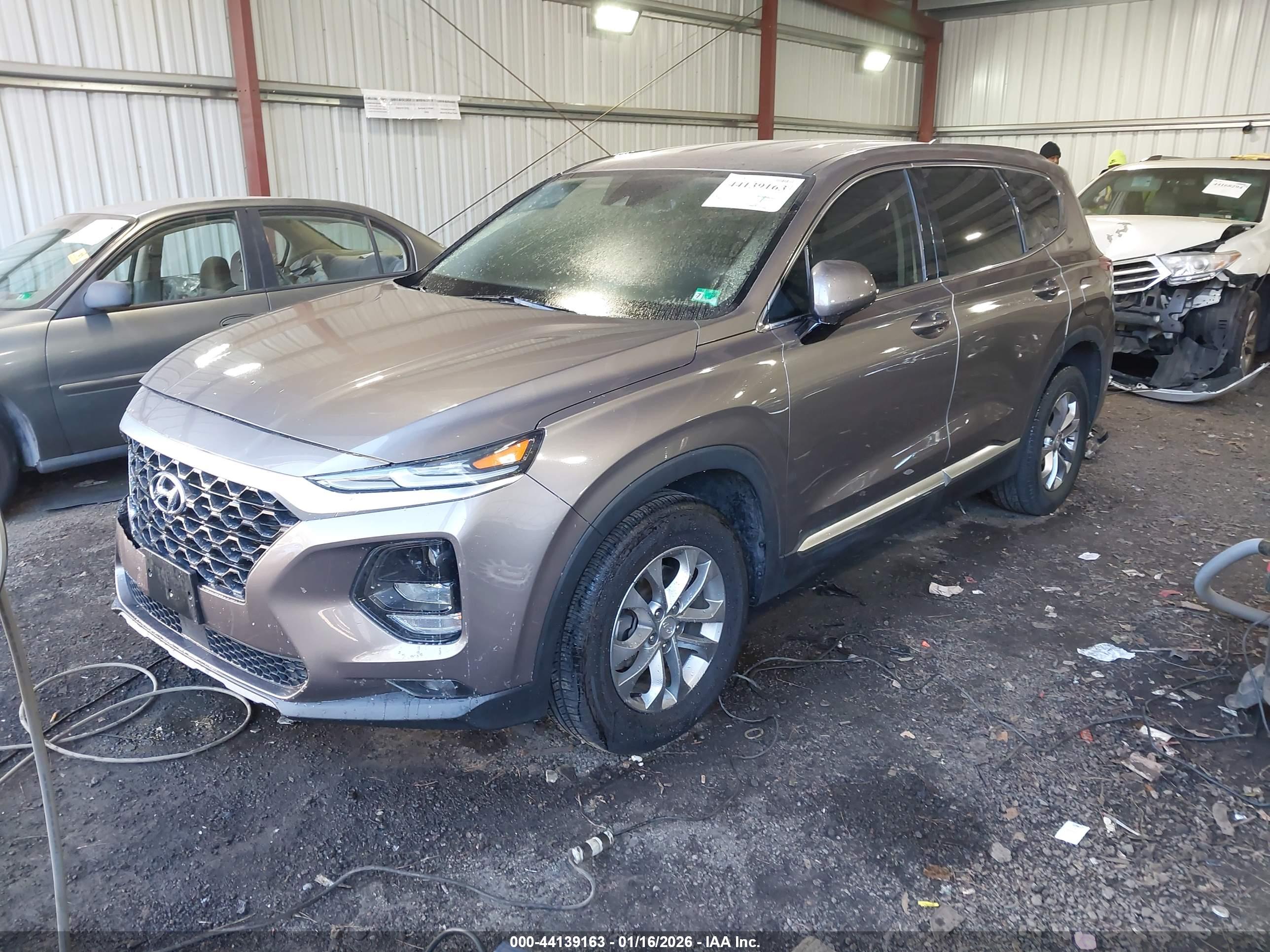 HYUNDAI SANTA image 2