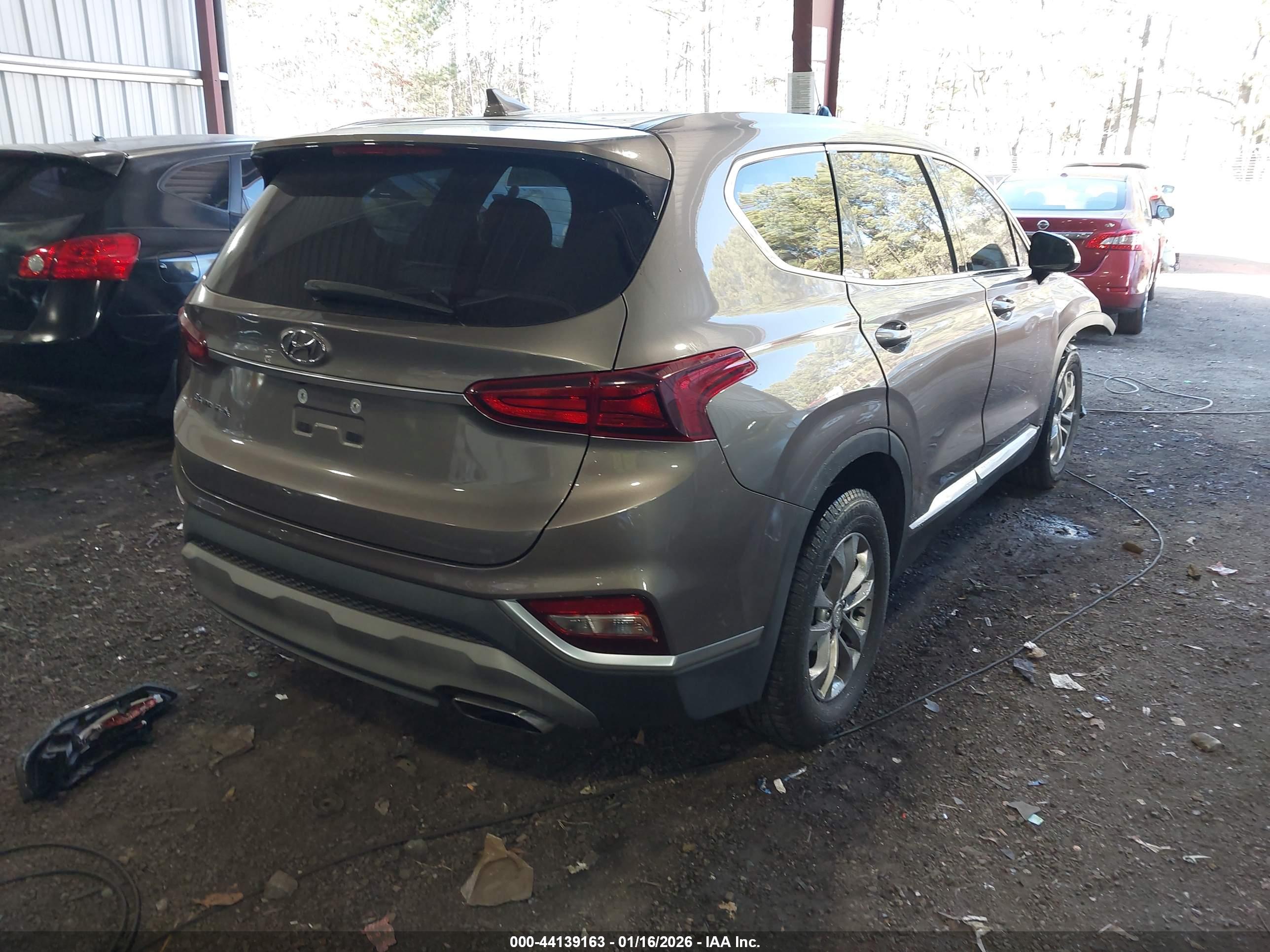 HYUNDAI SANTA image 4