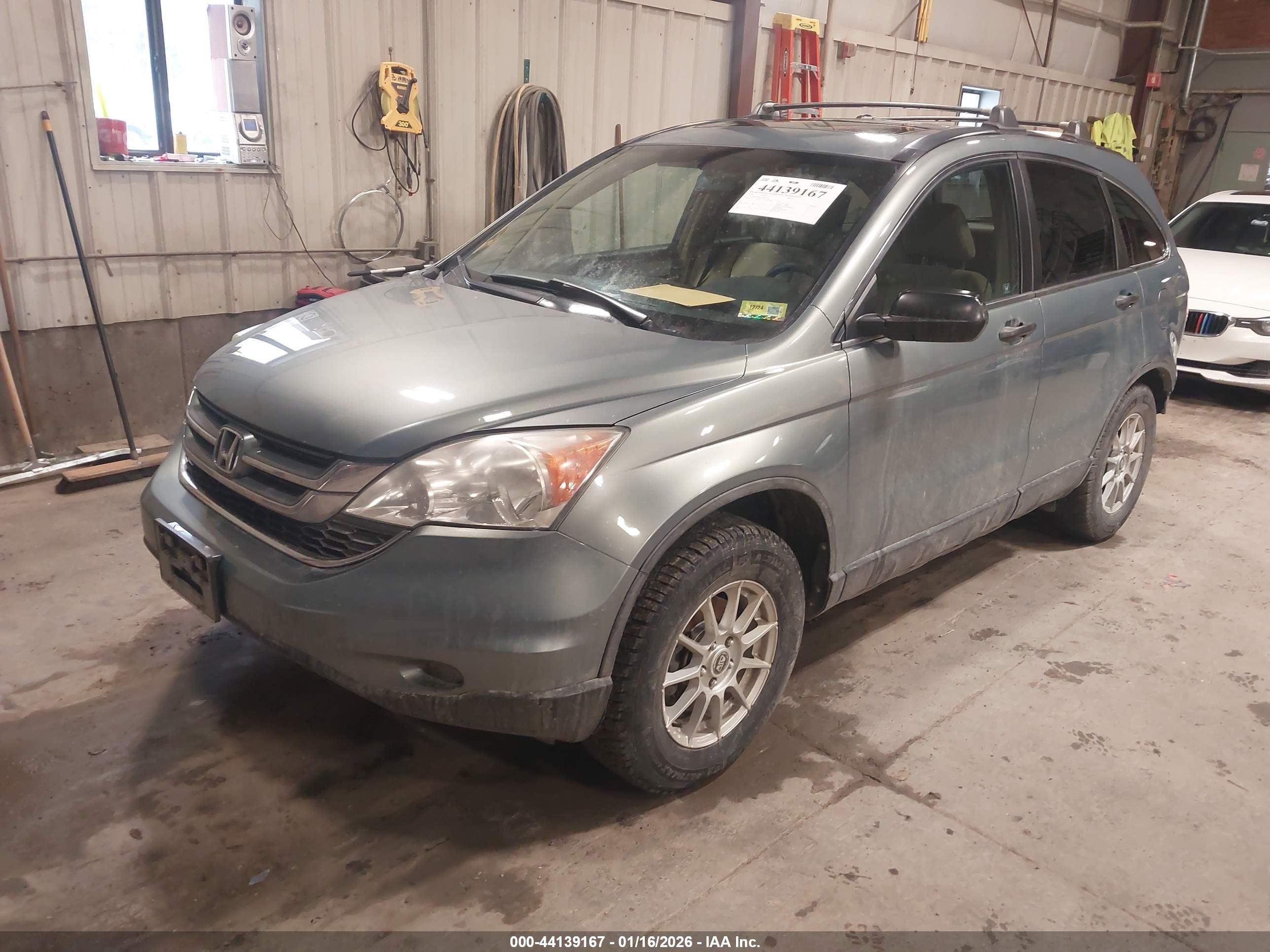 HONDA CR-V image 2
