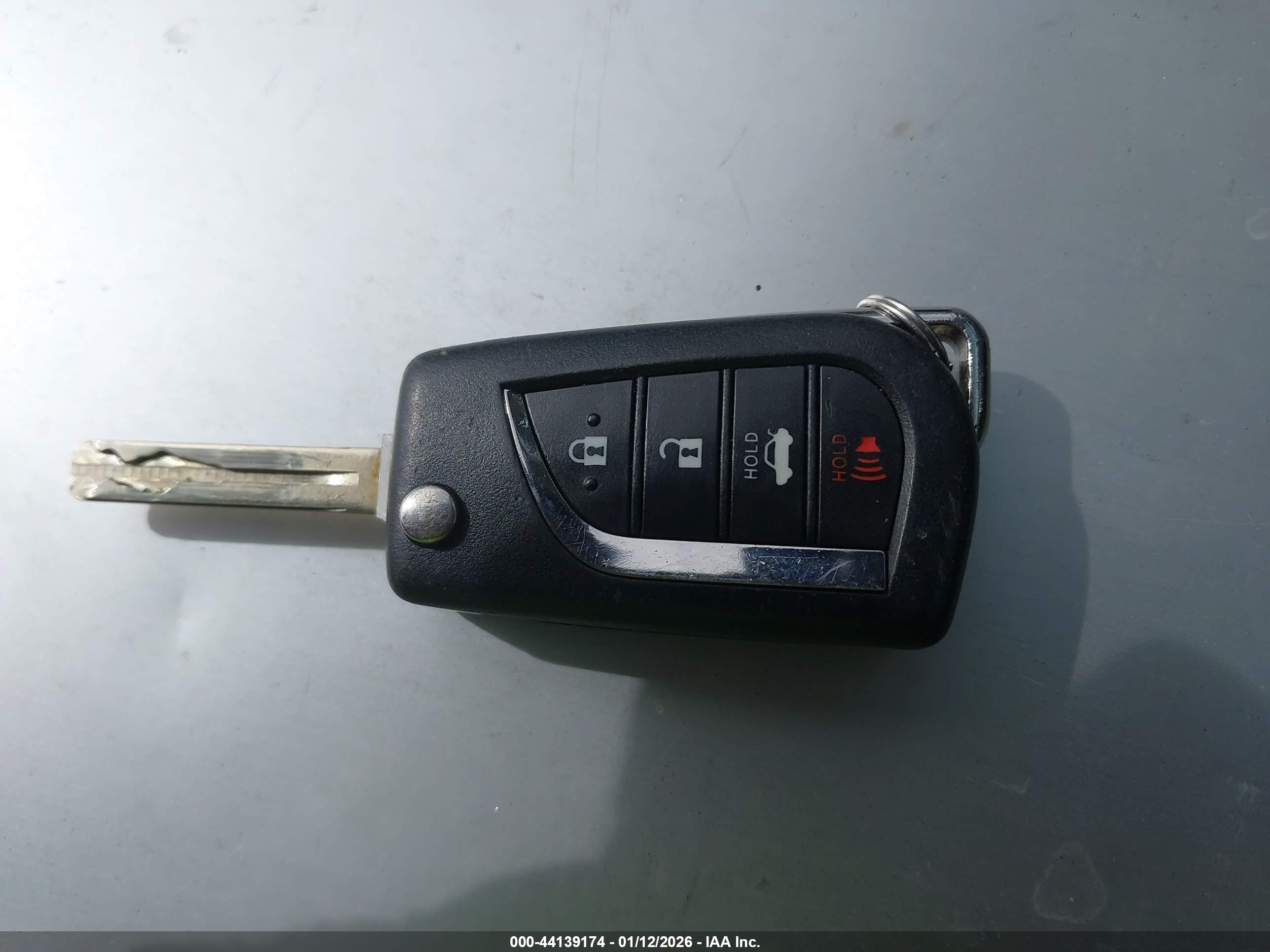 TOYOTA COROLLA image 11