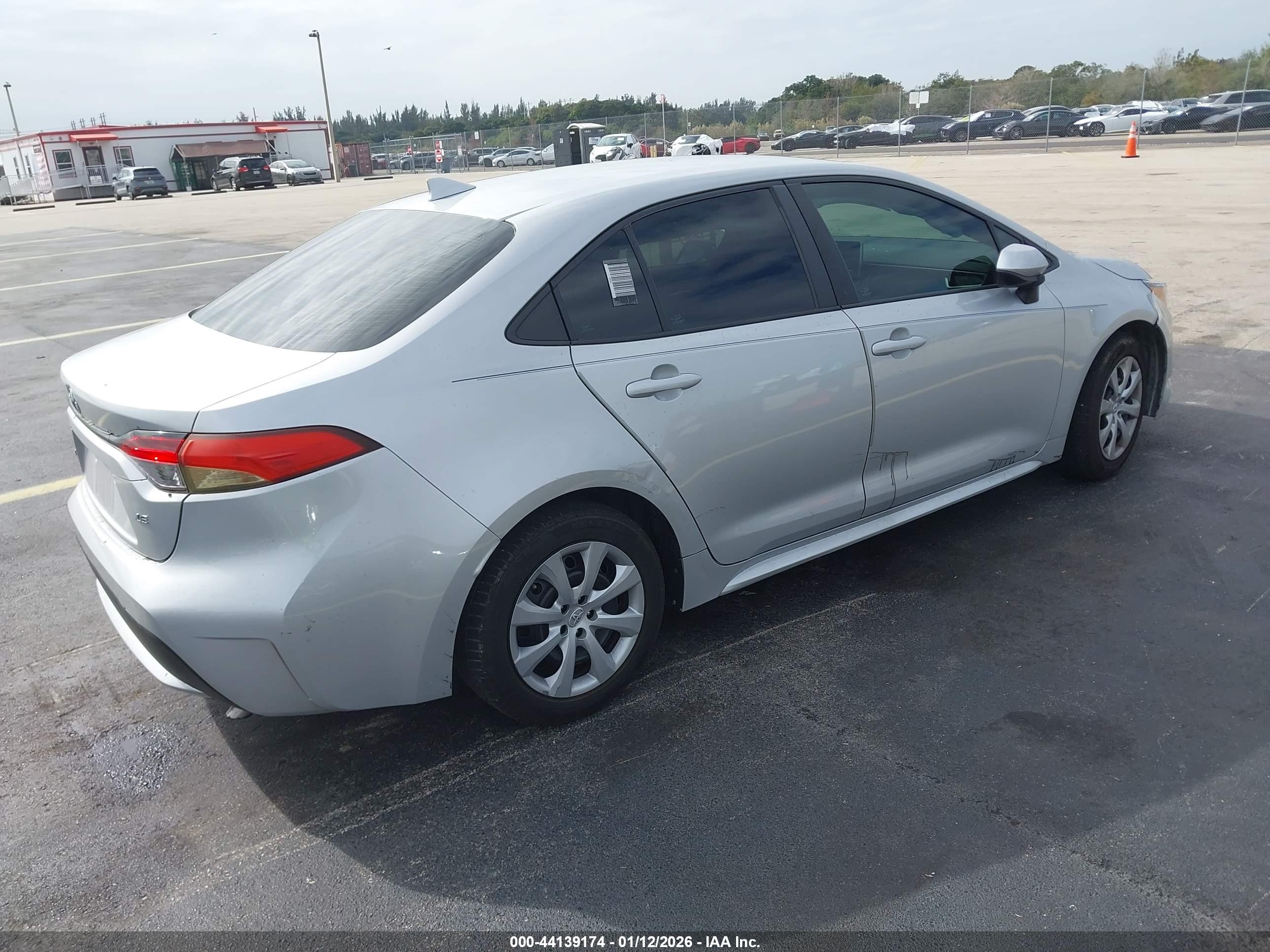 TOYOTA COROLLA image 4
