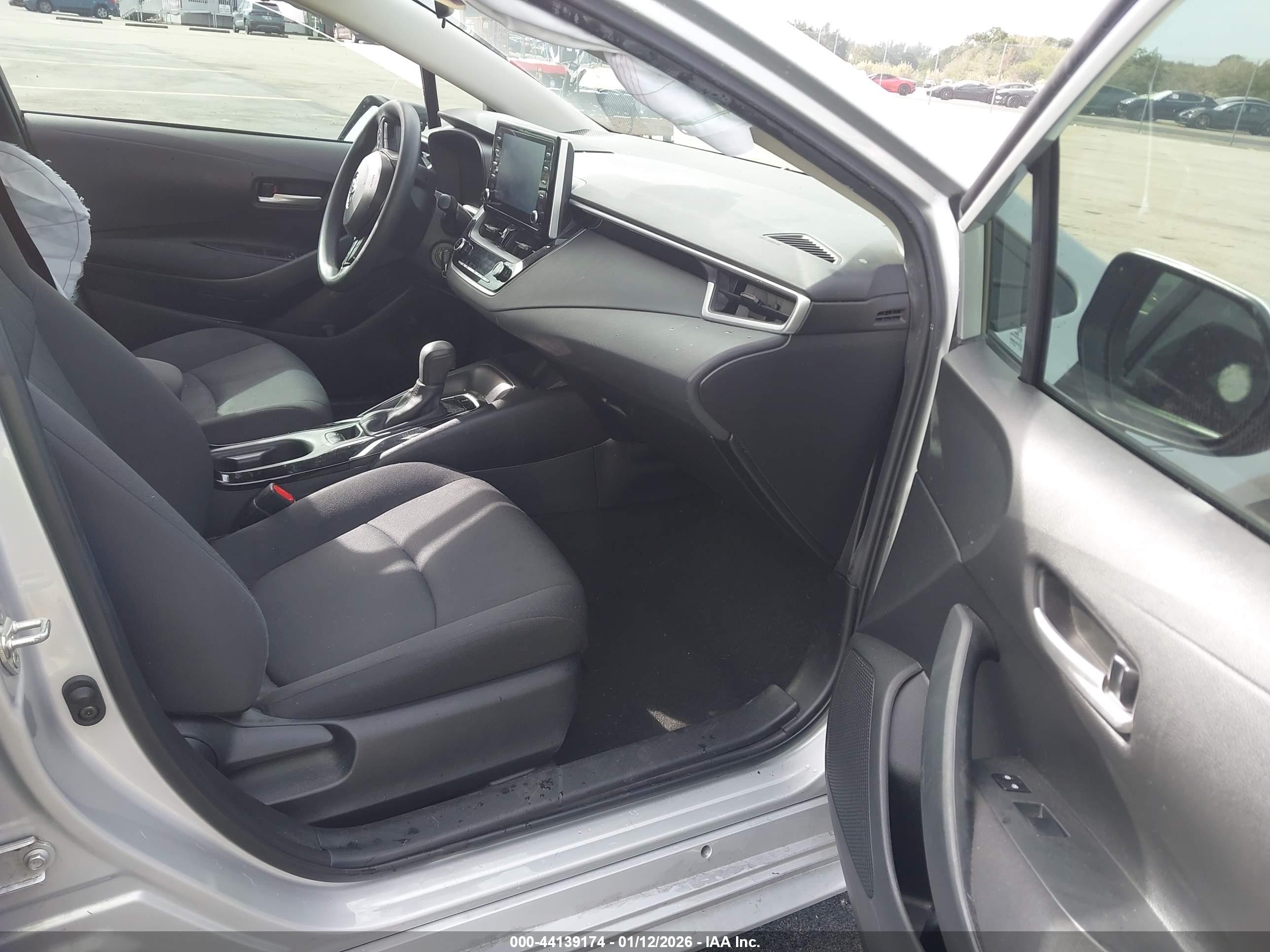 TOYOTA COROLLA image 5