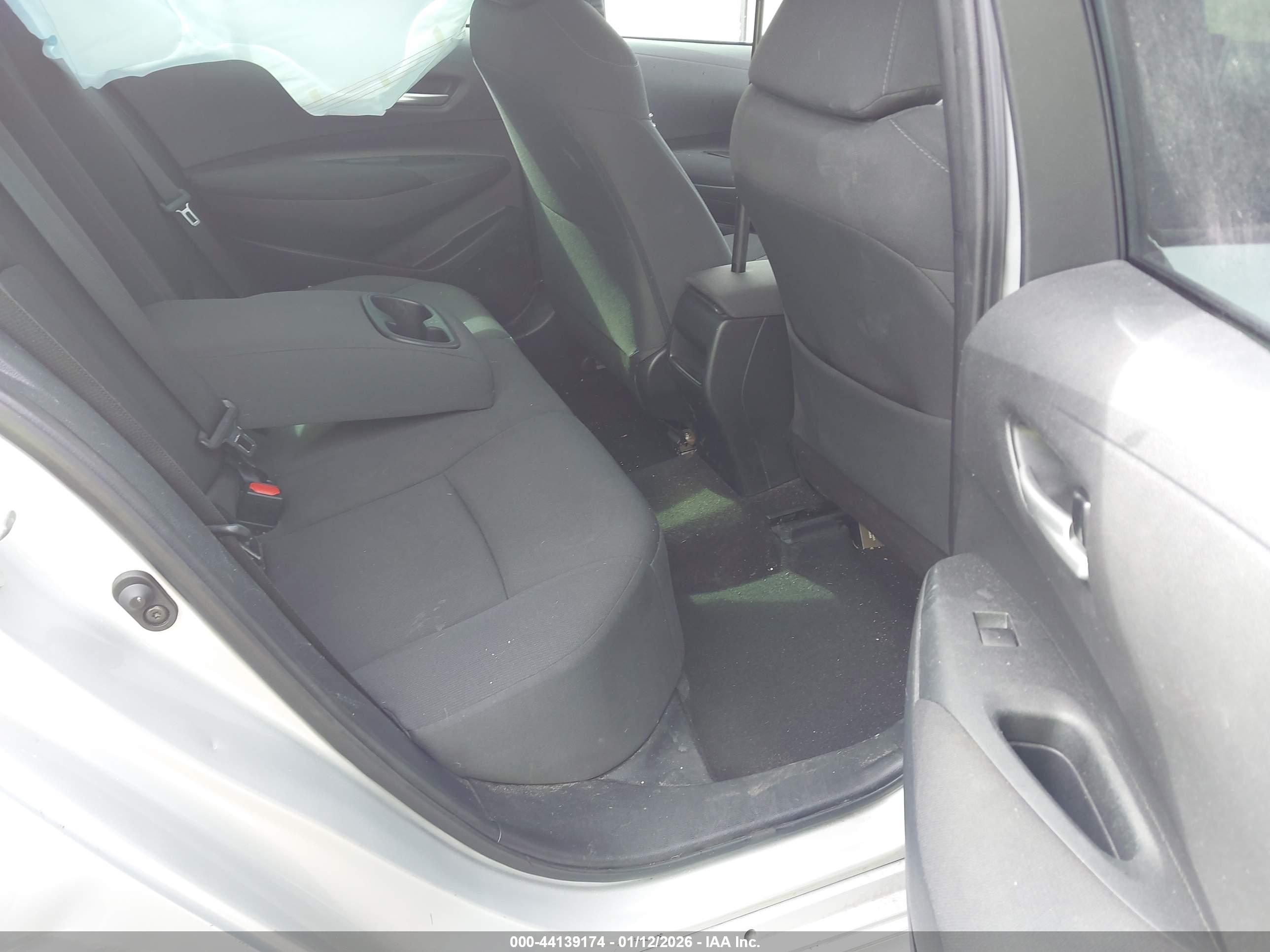 TOYOTA COROLLA image 8
