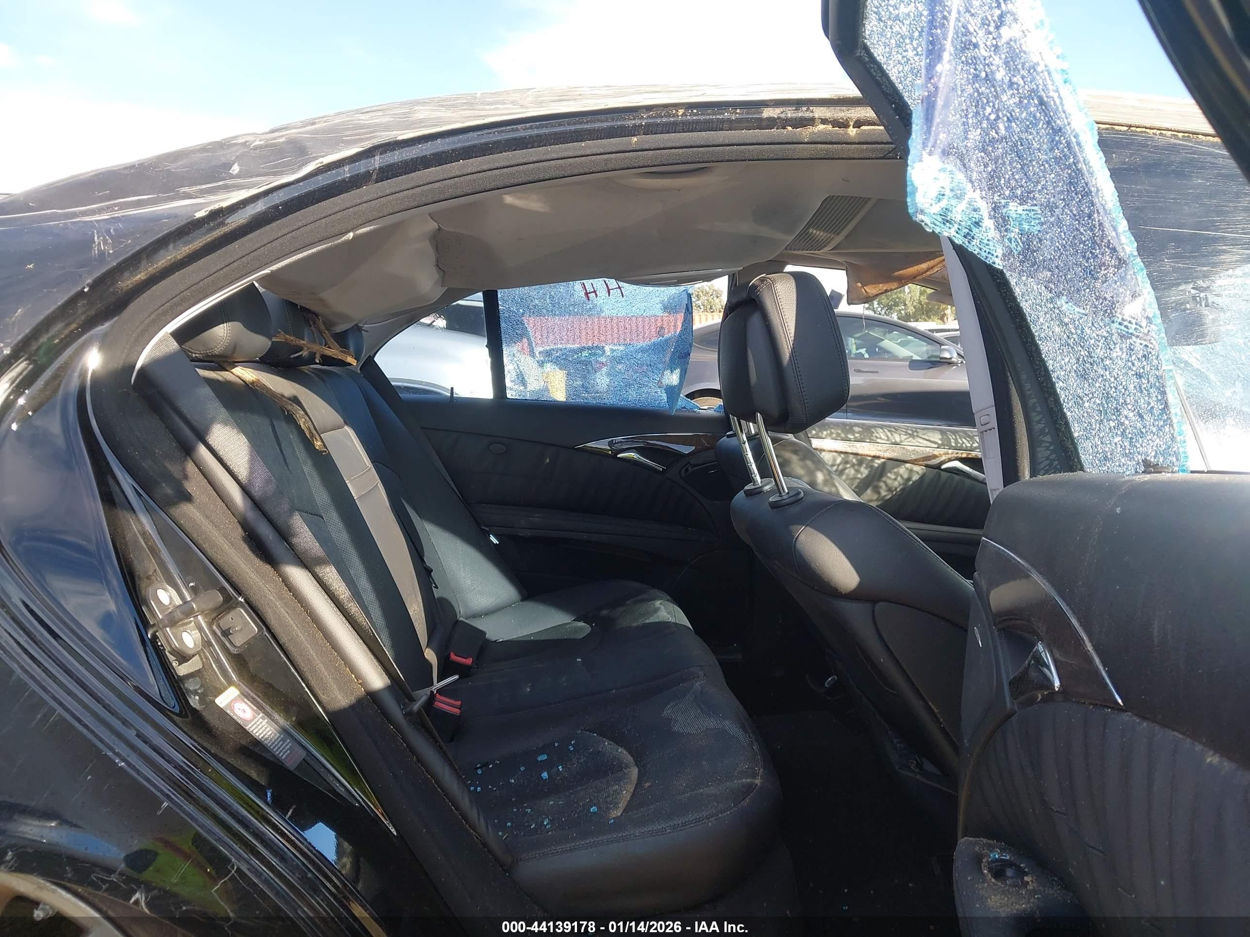 MERCEDES-BENZ E image 5