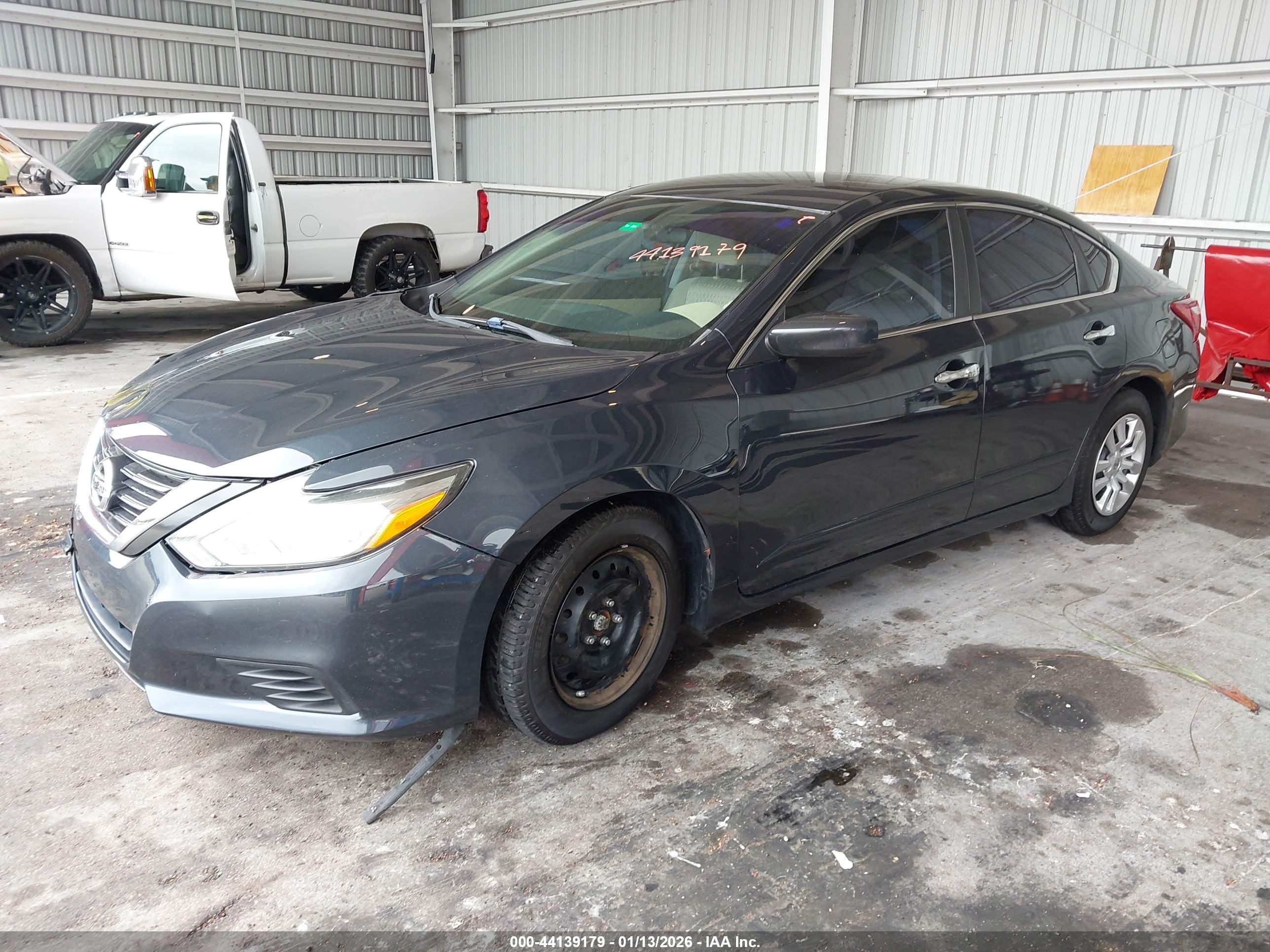 NISSAN ALTIMA image 2