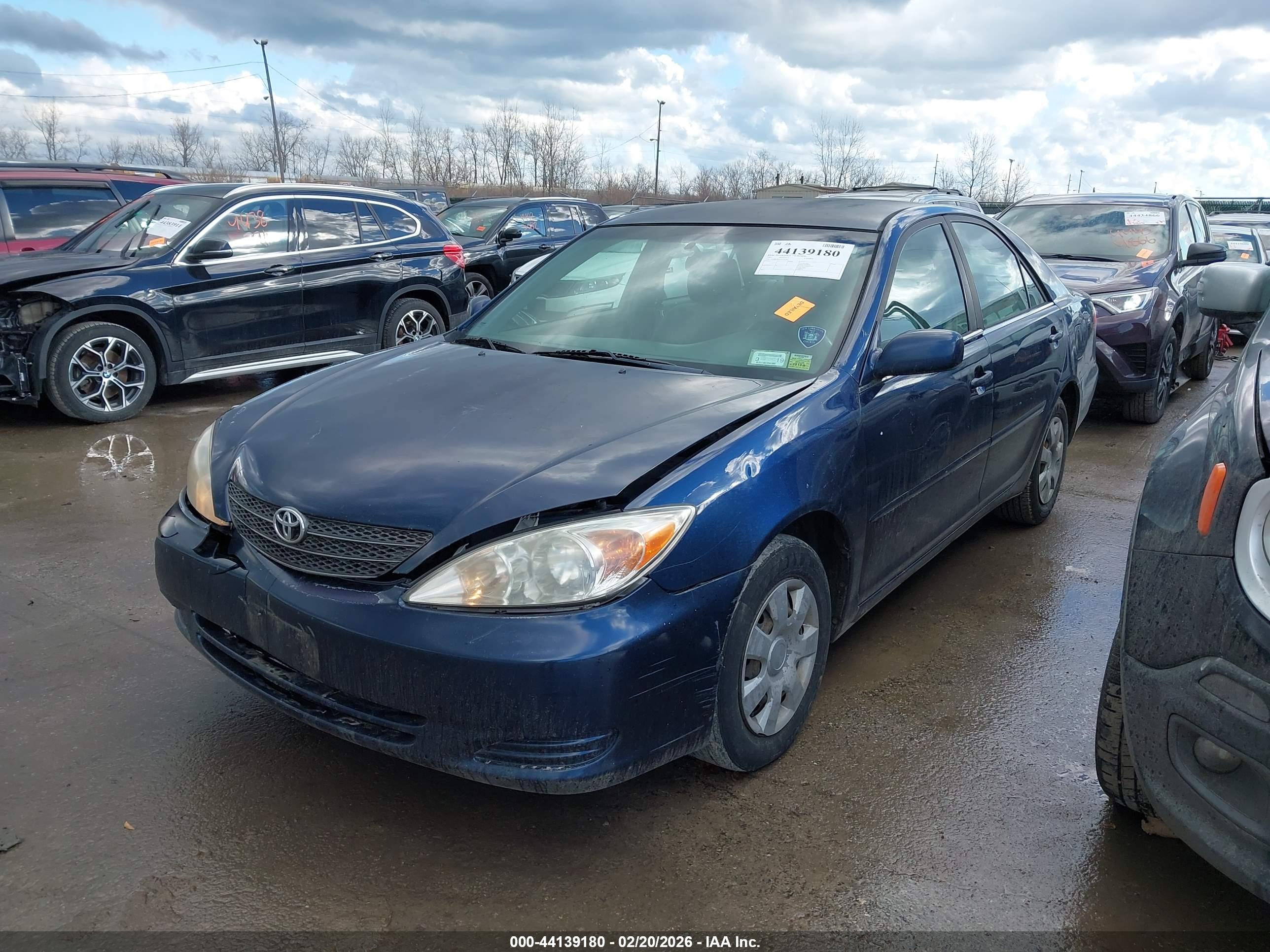 TOYOTA CAMRY image 2