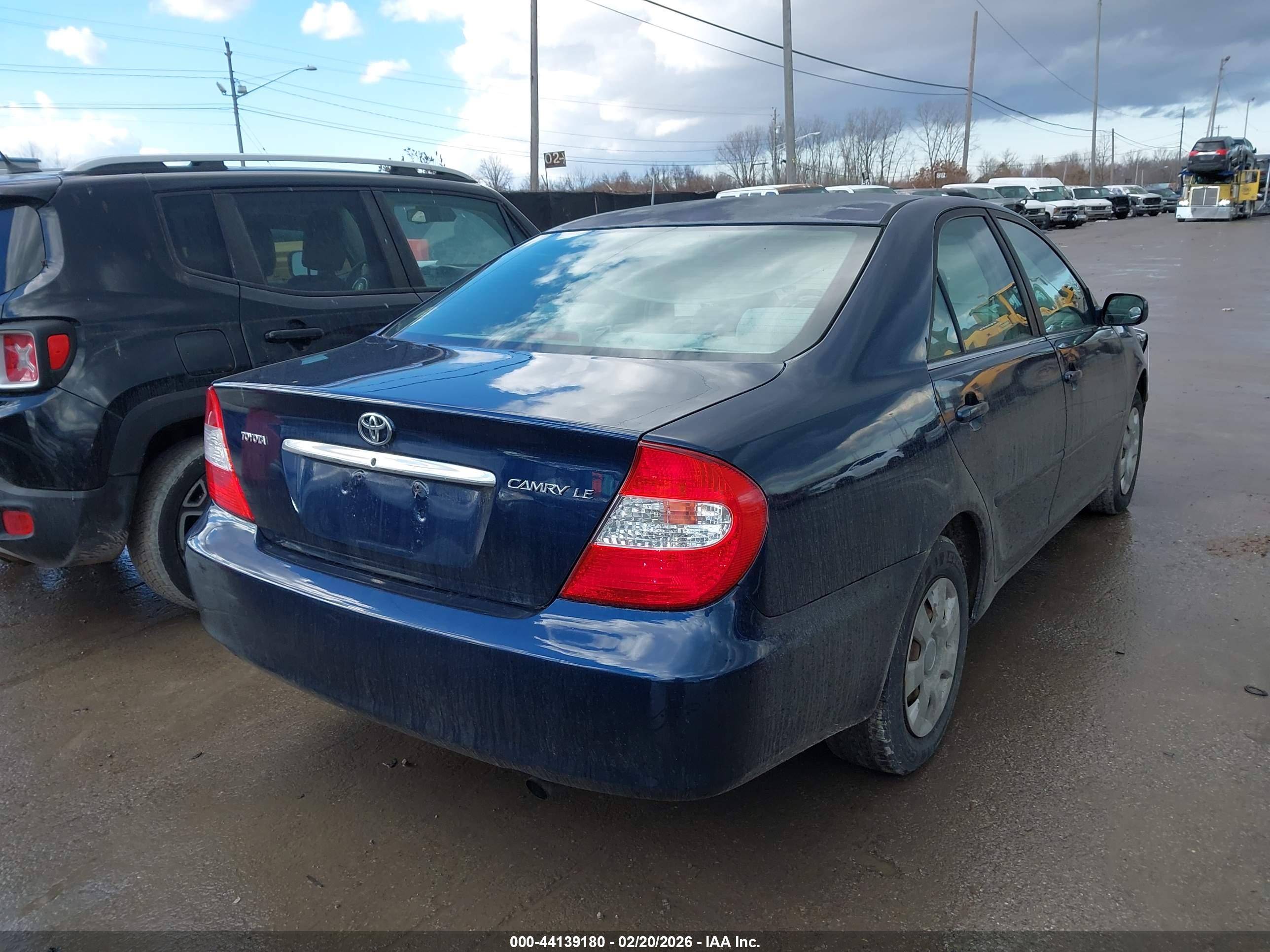TOYOTA CAMRY image 4