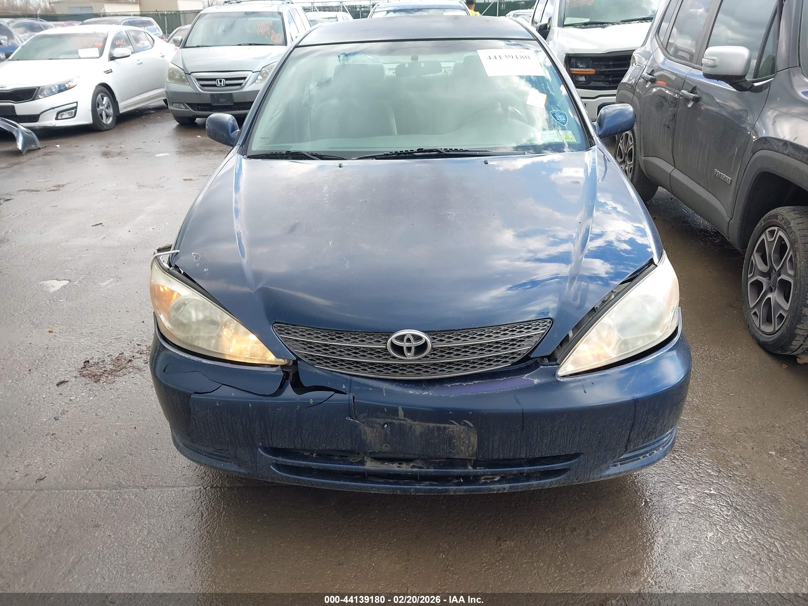 TOYOTA CAMRY image 6
