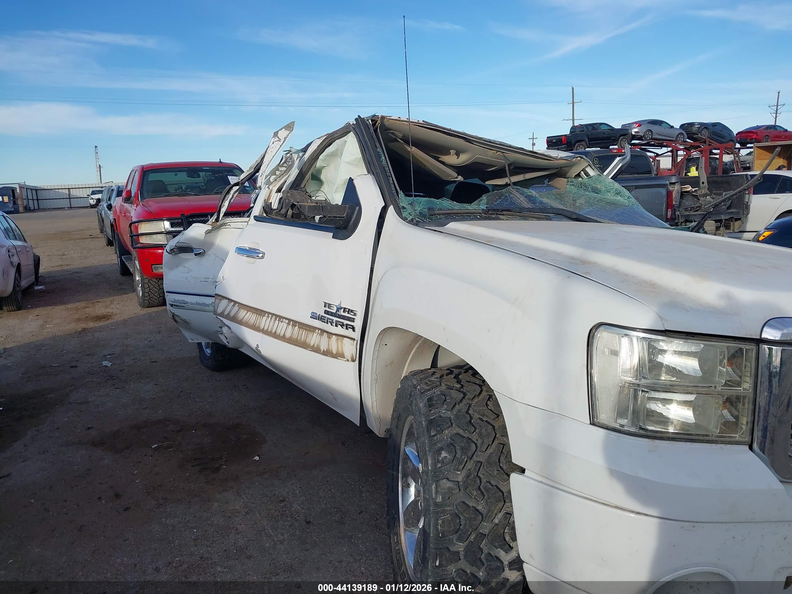 GMC SIERRA image 6