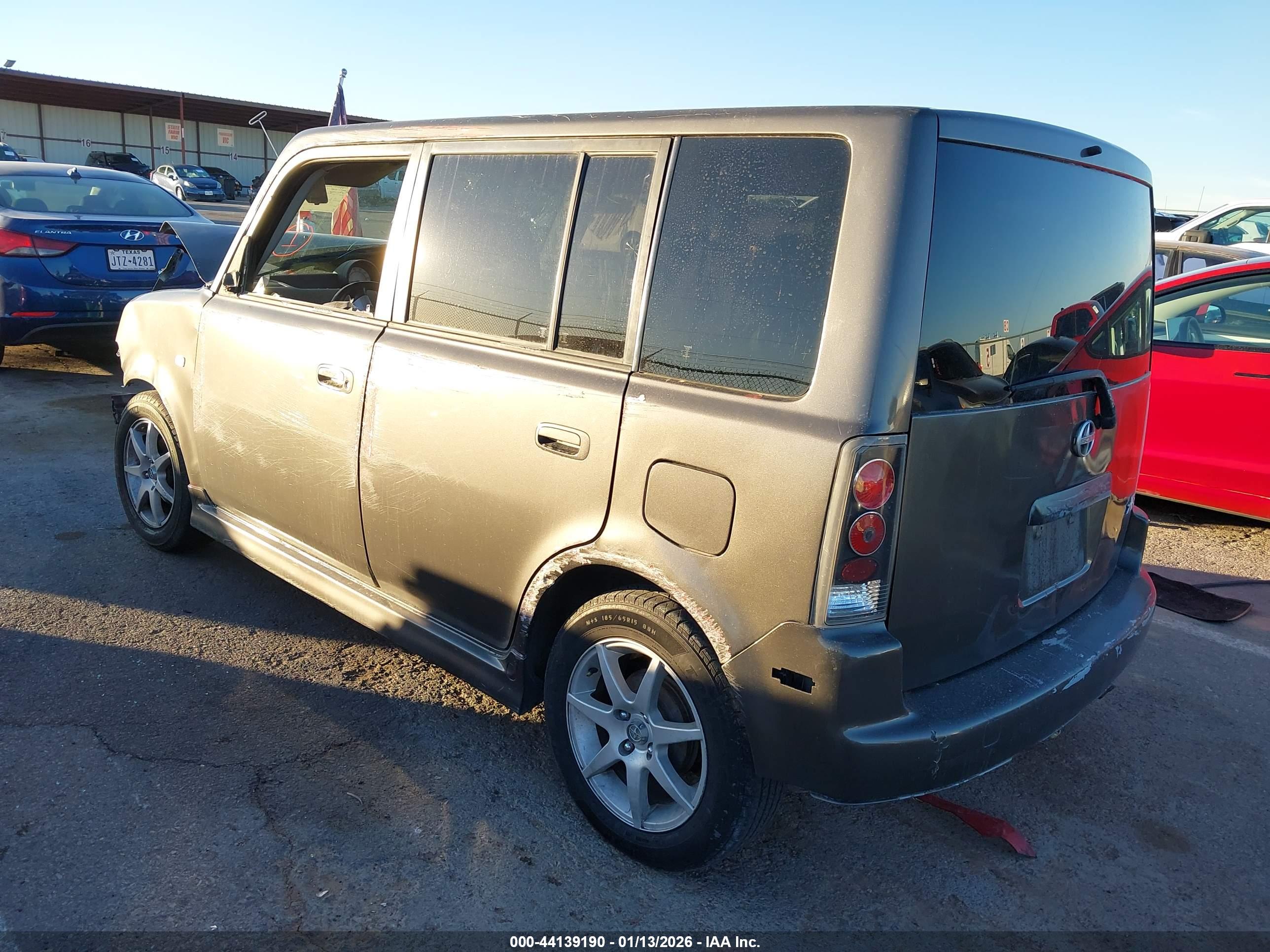SCION XB image 3