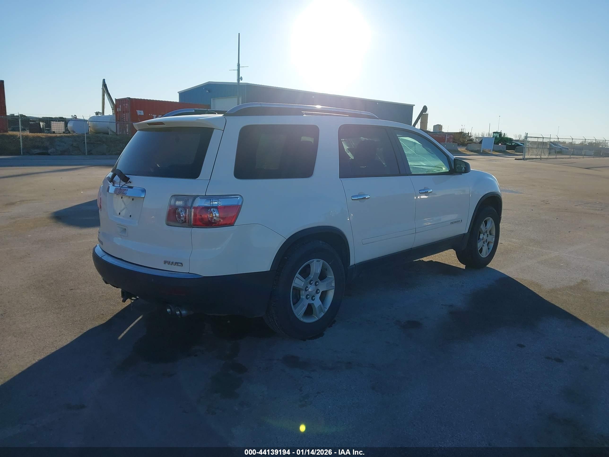 GMC ACADIA image 4