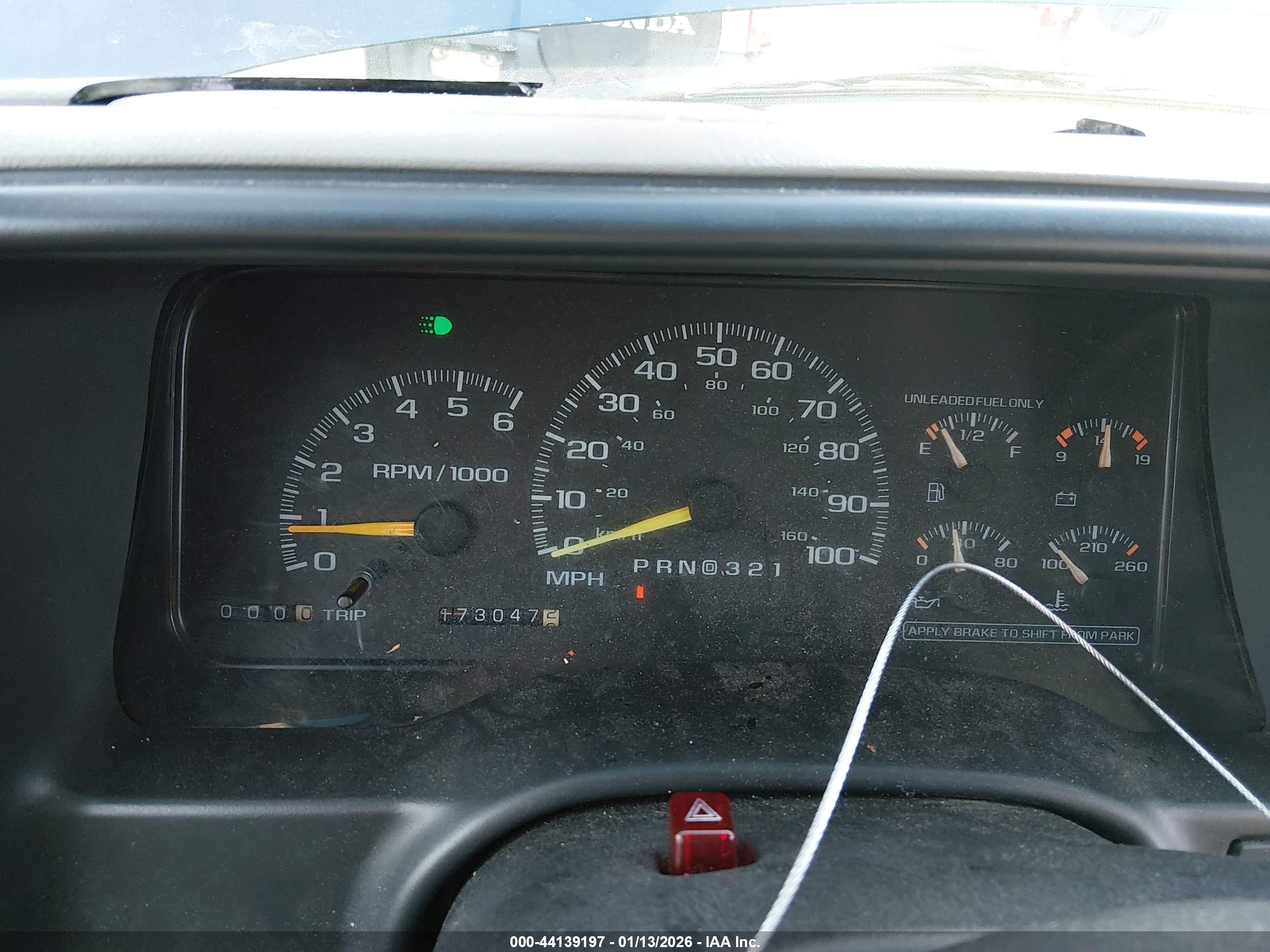 CHEVROLET SUBURBAN image 7