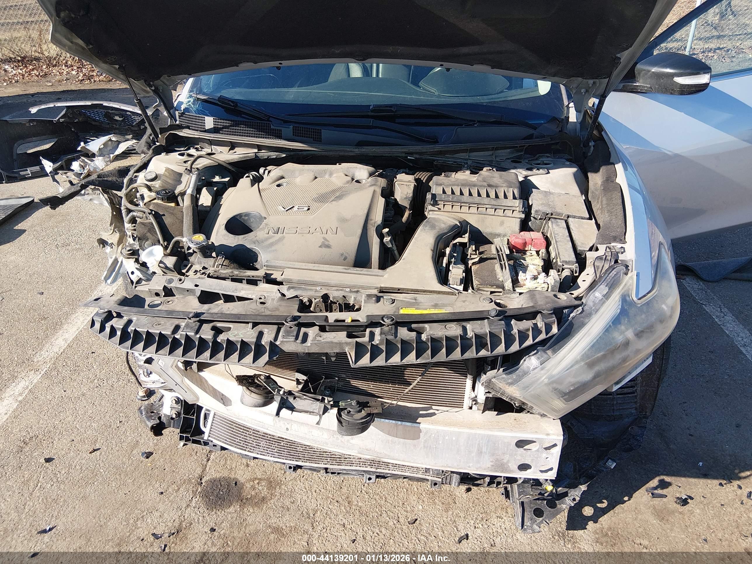 NISSAN MAXIMA image 10