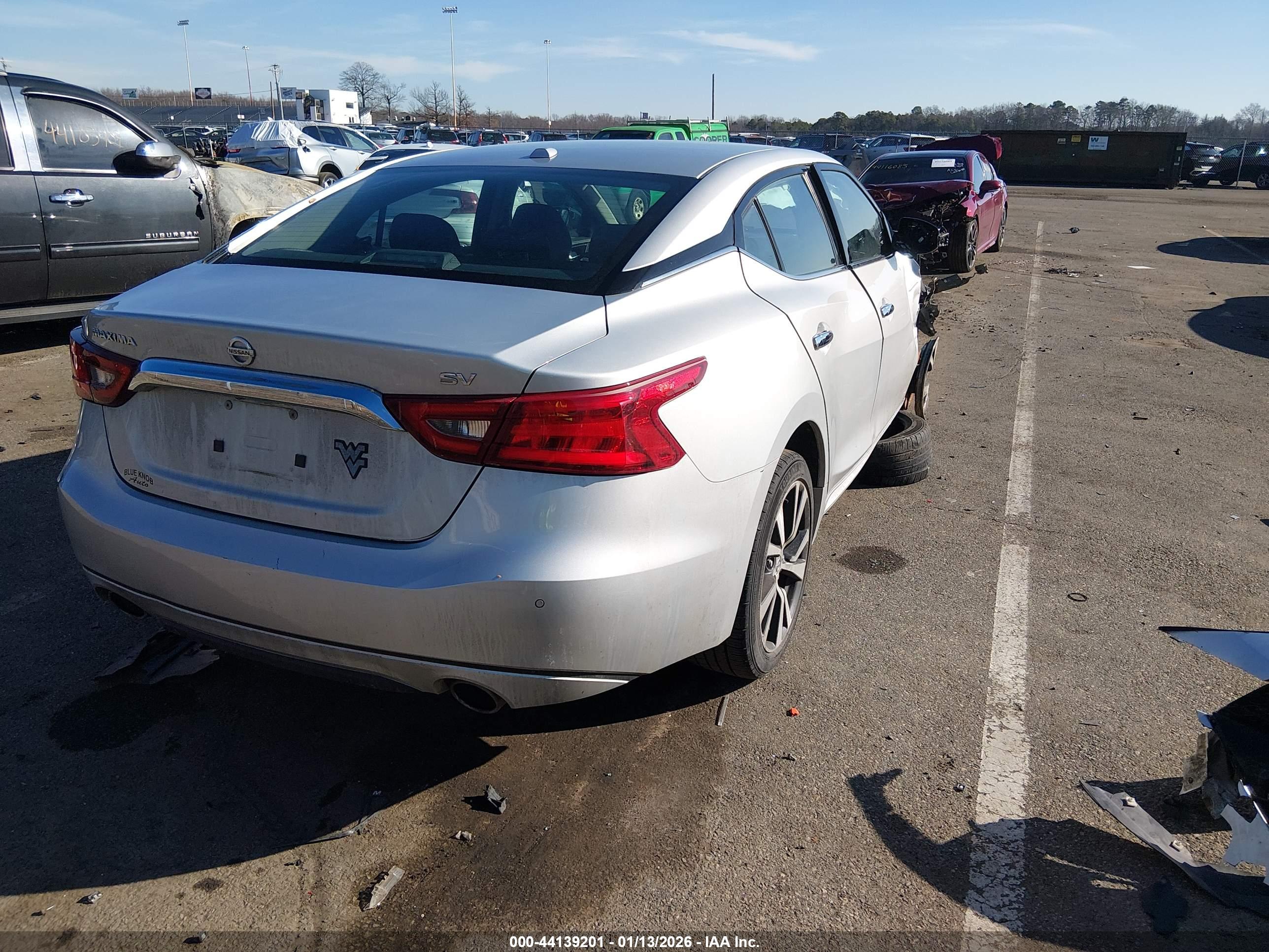 NISSAN MAXIMA image 4